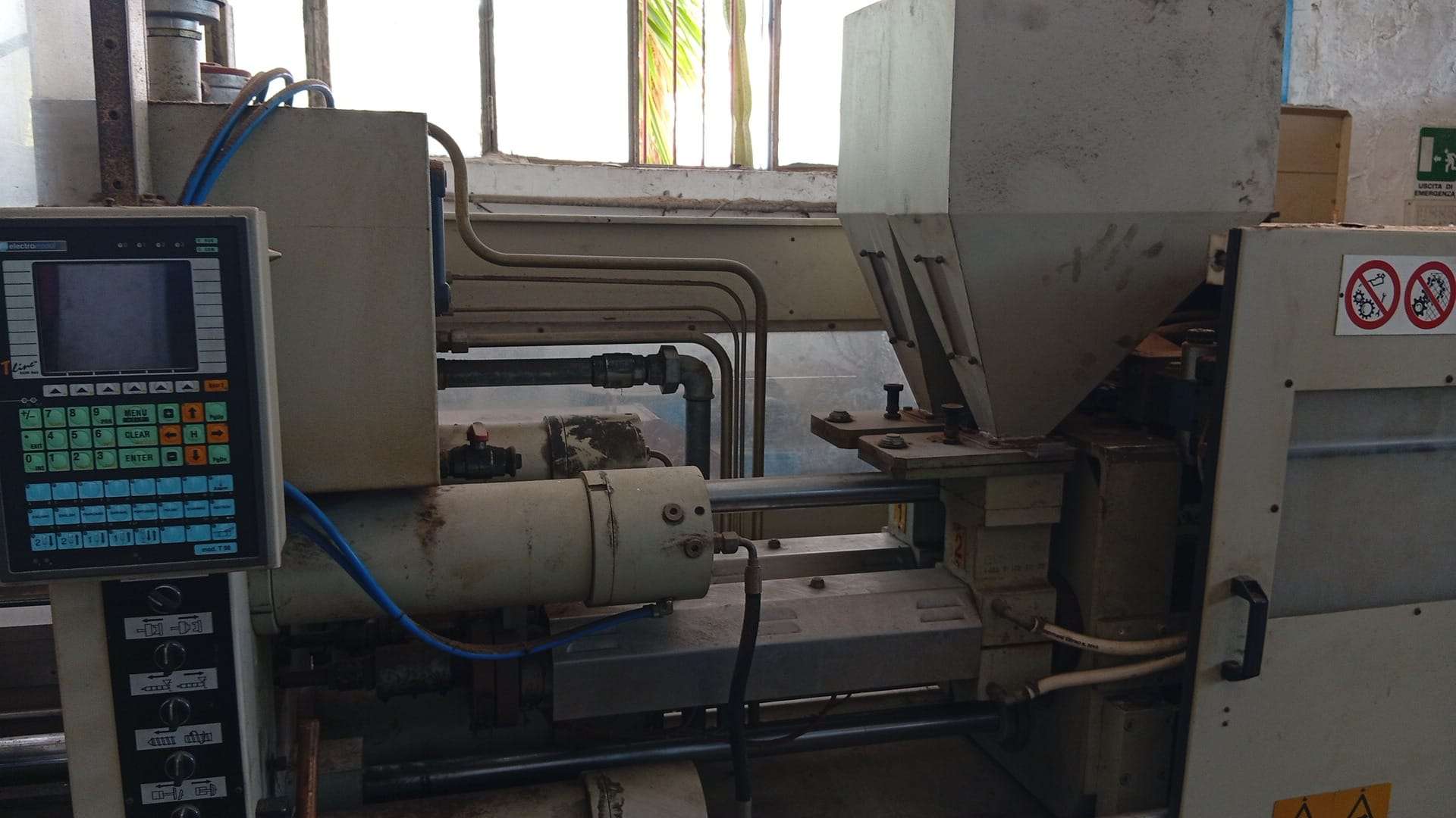 Pressa a Iniezione bicomponente T98-B in vendita - foto 8