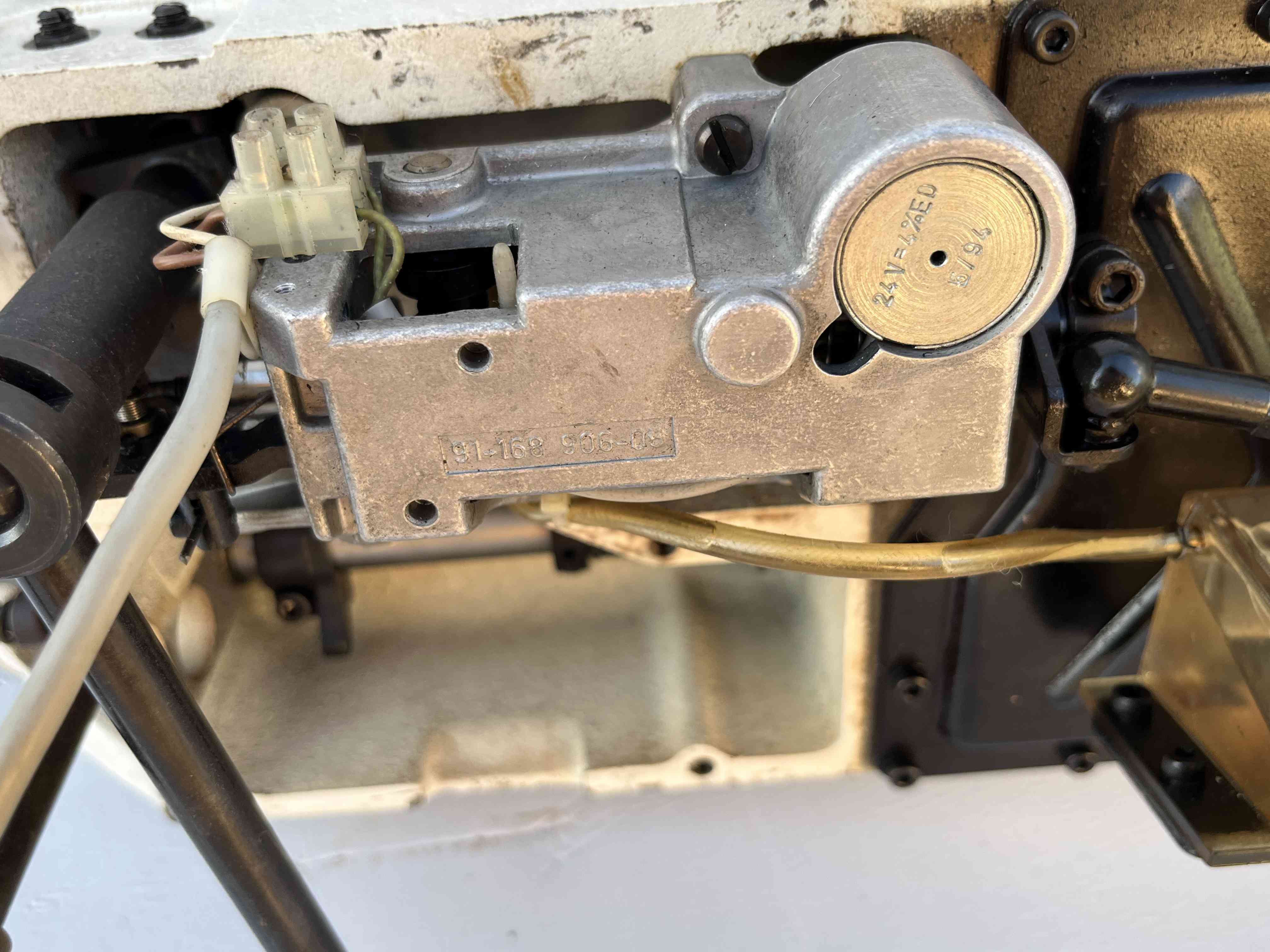 PFAFF 953 Macchina cucire lineare rasafilo in vendita - foto 3