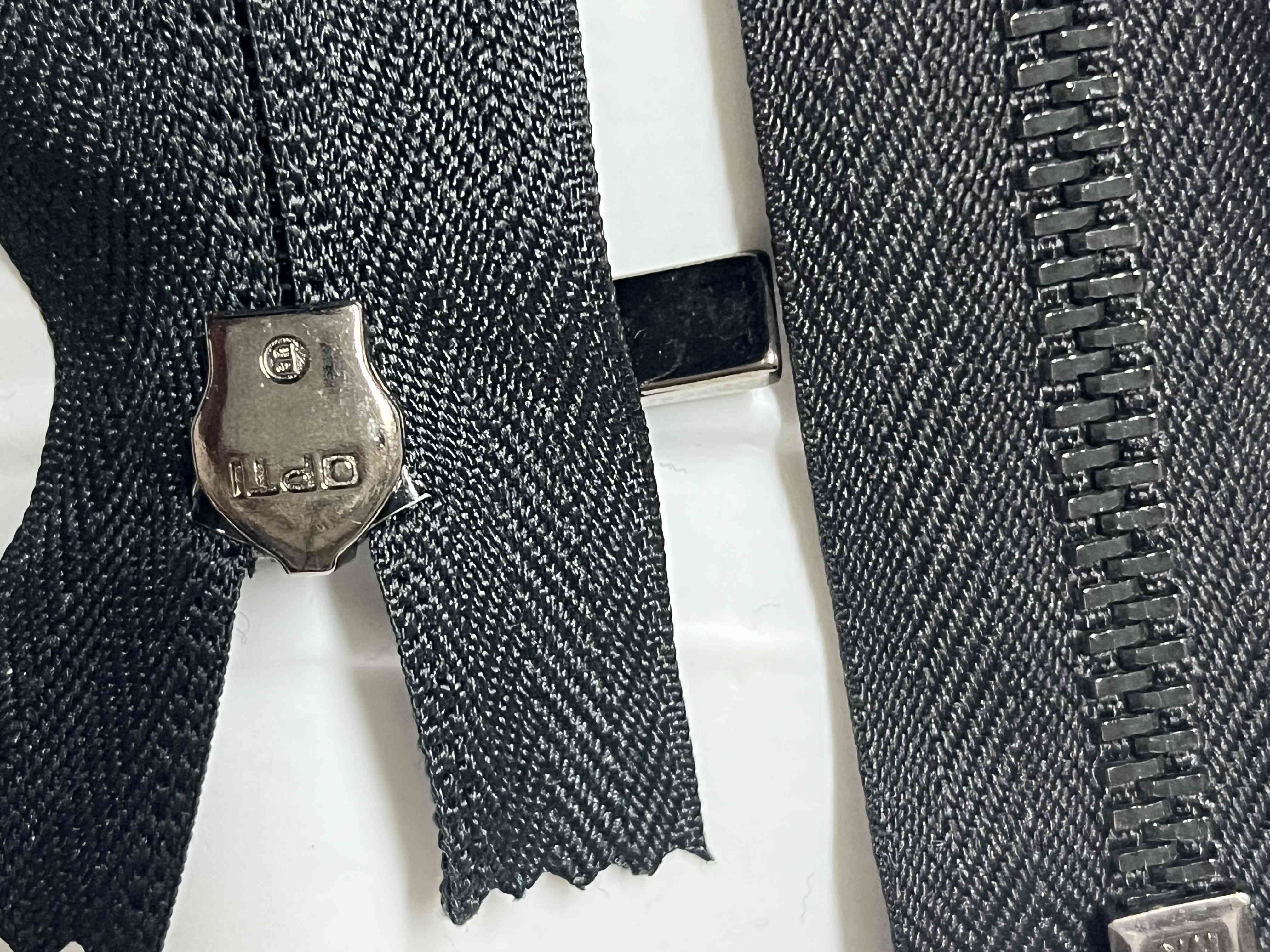 Stock cerniere zip colori vari - Pezzi 2.000 in vendita - foto 11