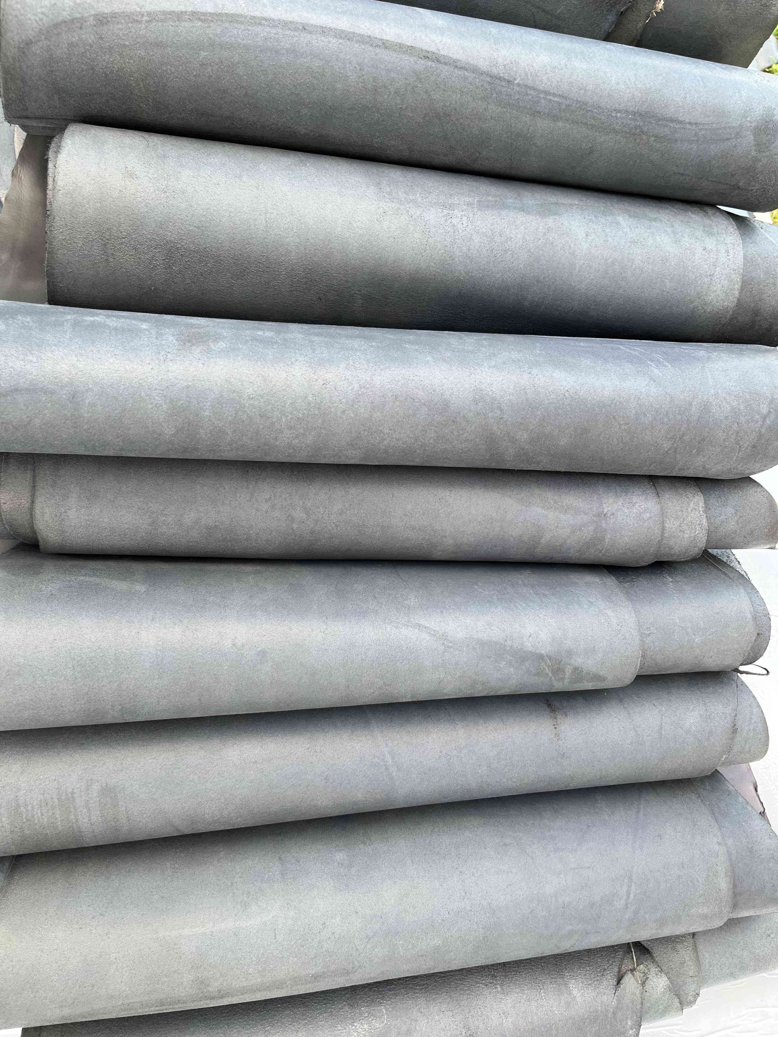 Stock Fianchi a vegetale colore nero – N. 40 Pelli in vendita - foto 7