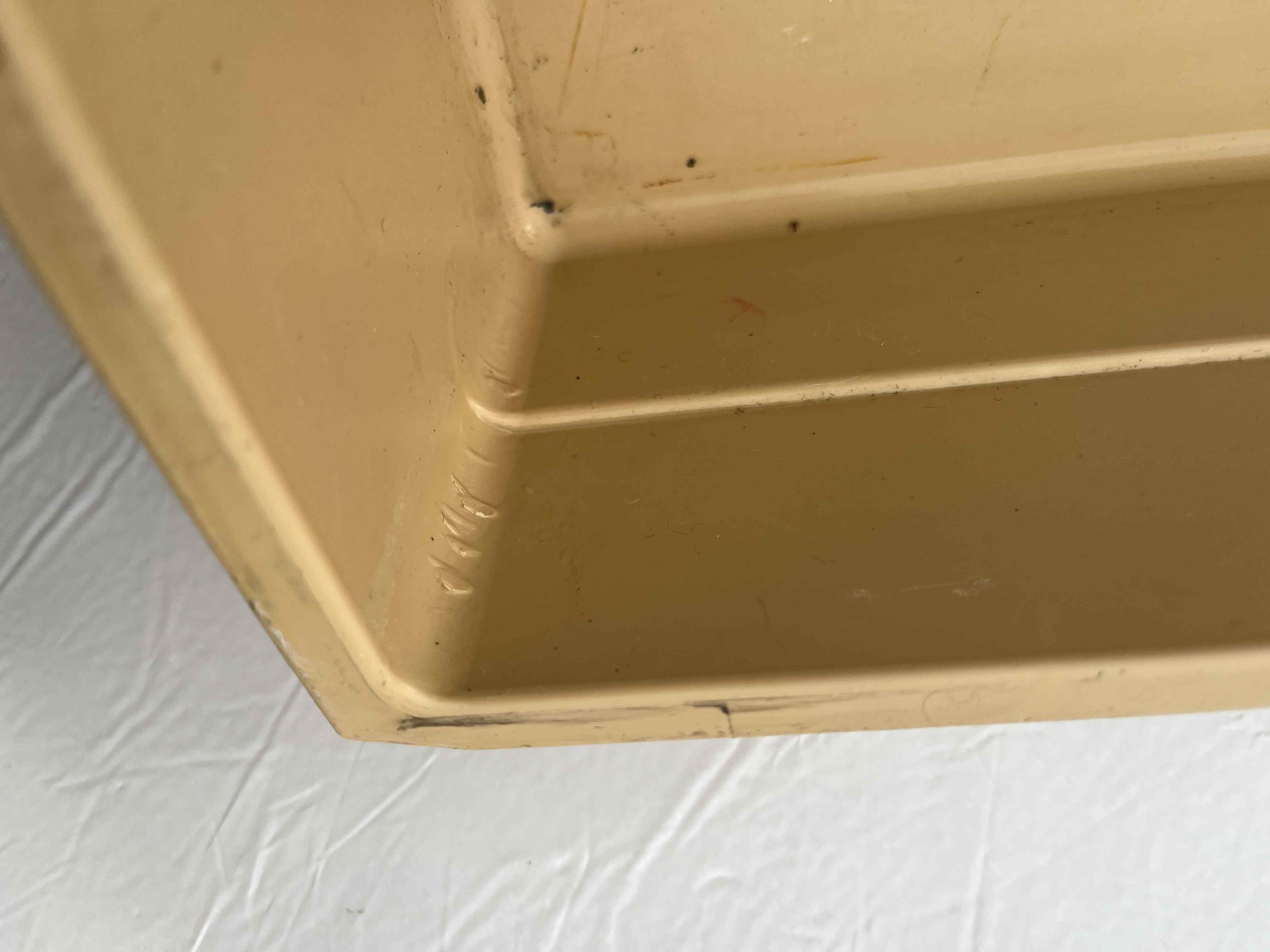 Cassetto in plastica per tavolo macchina da cucire  in vendita - foto 7