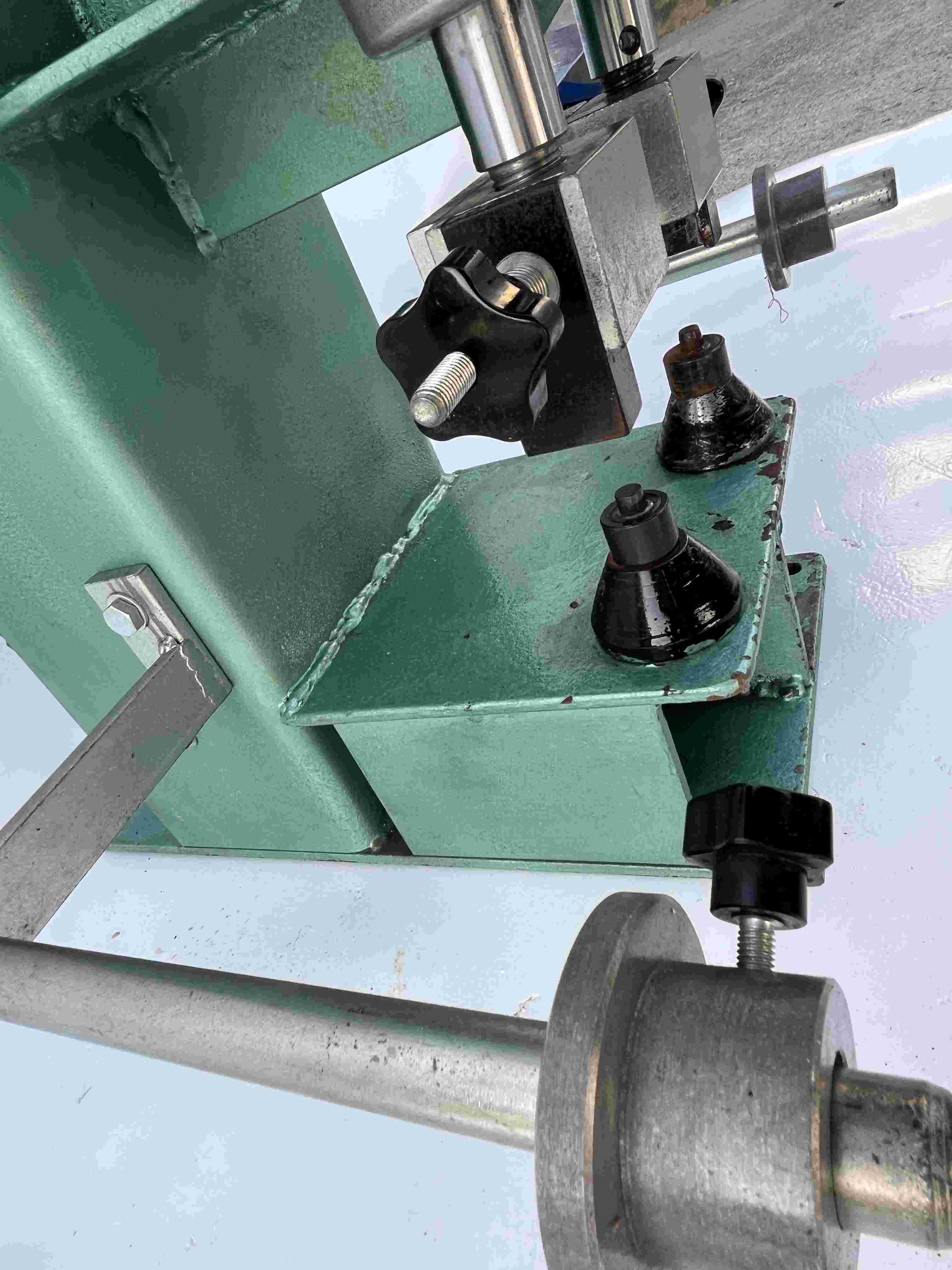 Occhiellatrice pneumatica a 2 teste in vendita - foto 11