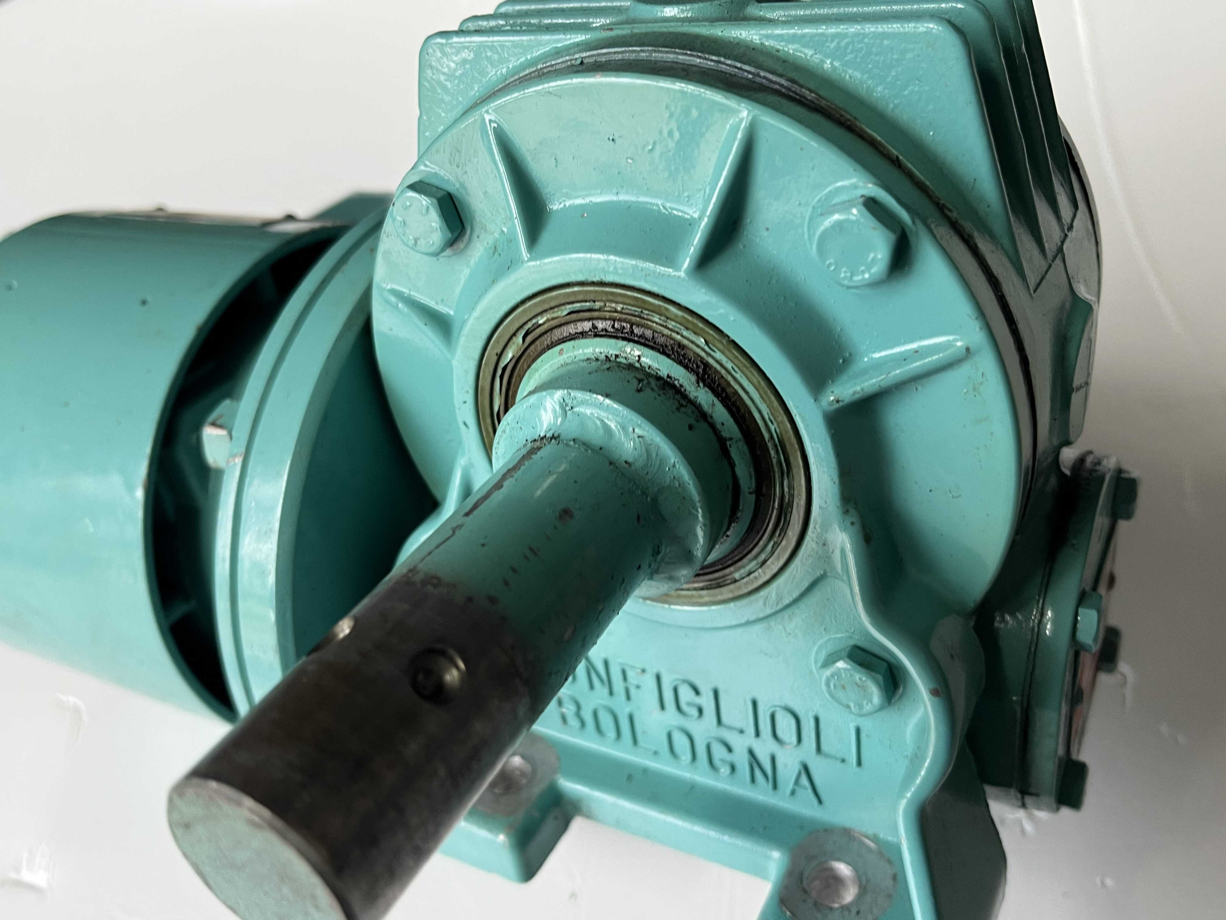 BONFIGLIOLI  MVF49/N Motoriduttore -  Rapp. 1.80 in vendita - foto 6