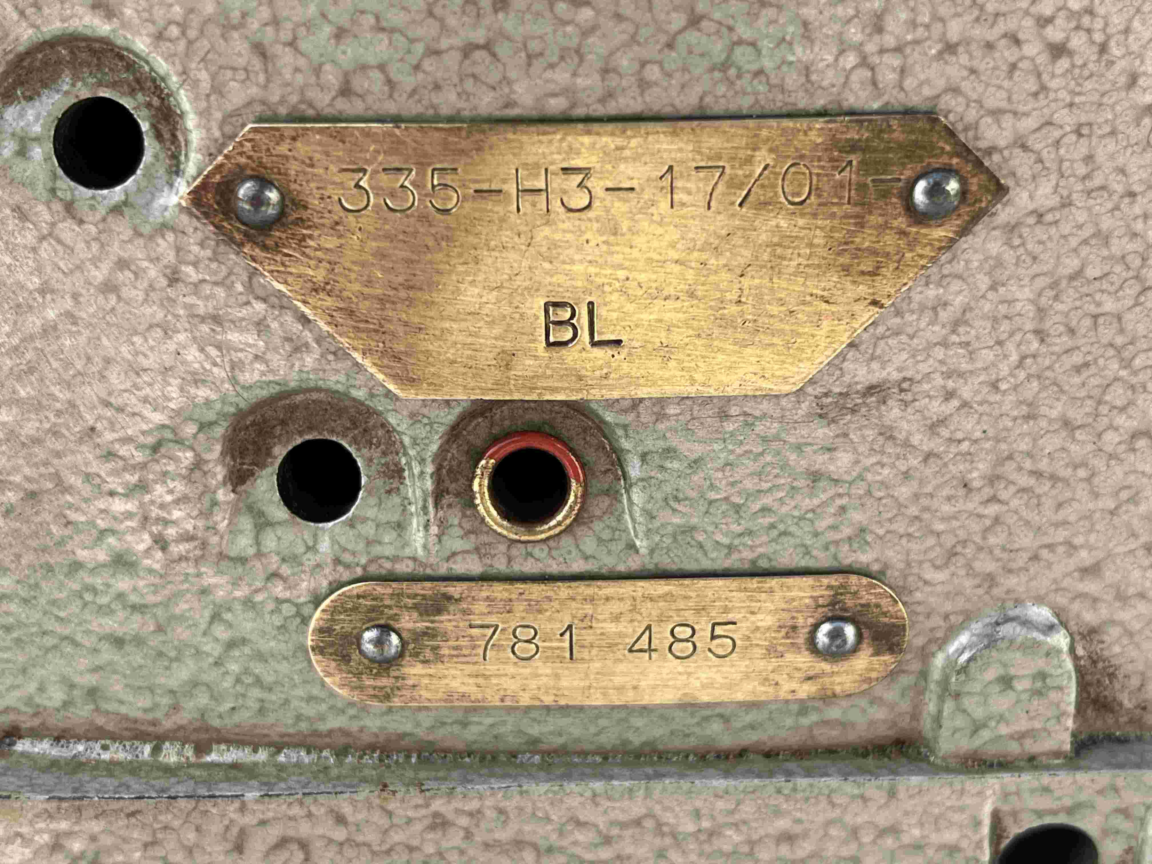 PFAFF 335 a braccio triplice trasporto con bordatore in vendita - foto 10