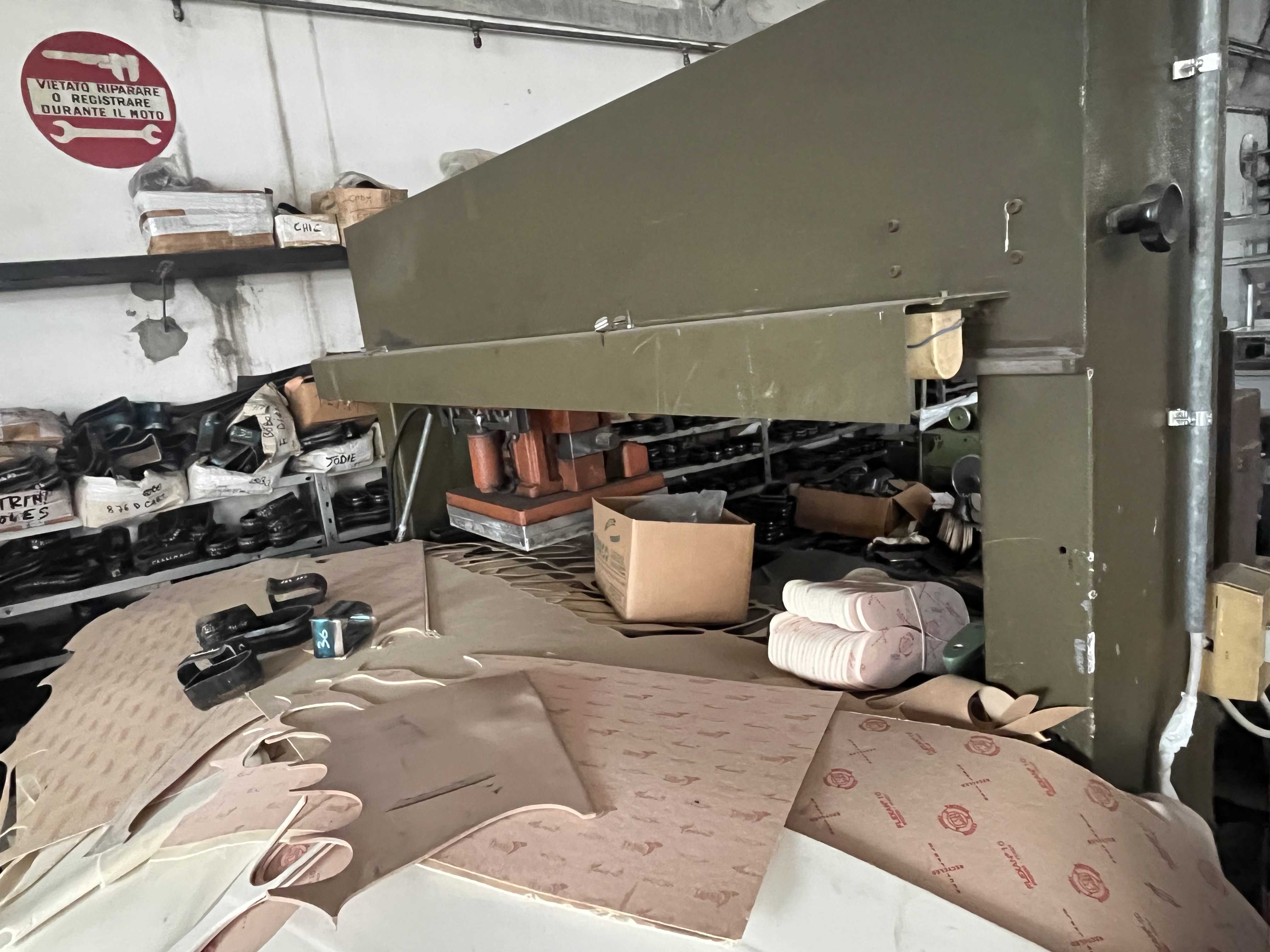 ATOM G888 Trancia a carrello in vendita - foto 2