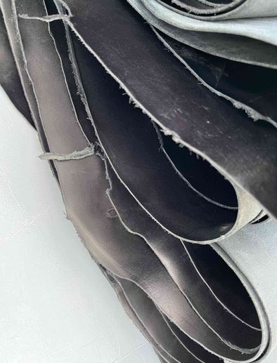 Stock Fianchi a vegetale colore nero – N. 40 Pelli in vendita - foto 2
