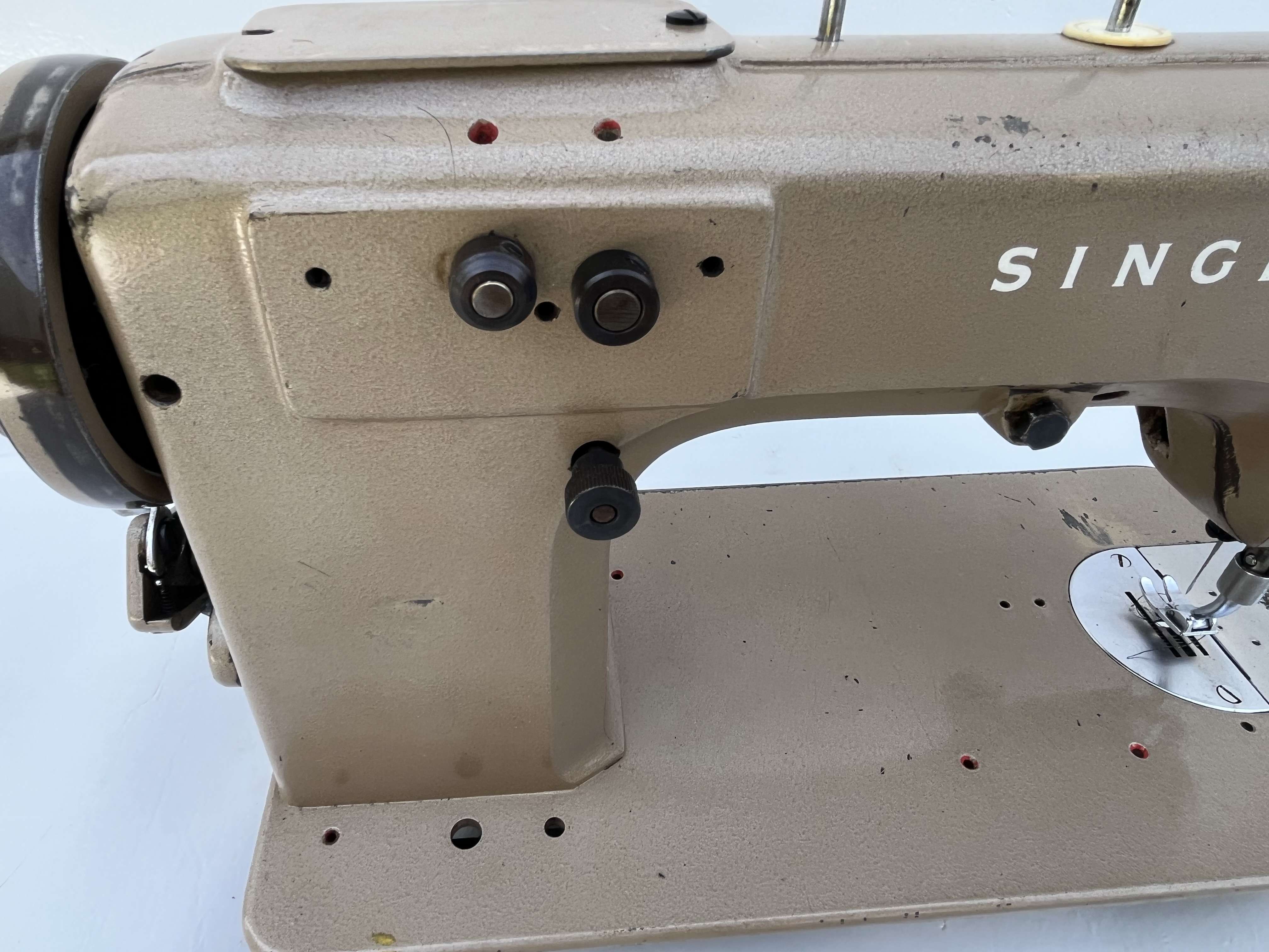 Singer 807 straight stitch zig zag sewing machine in vendita - foto 12