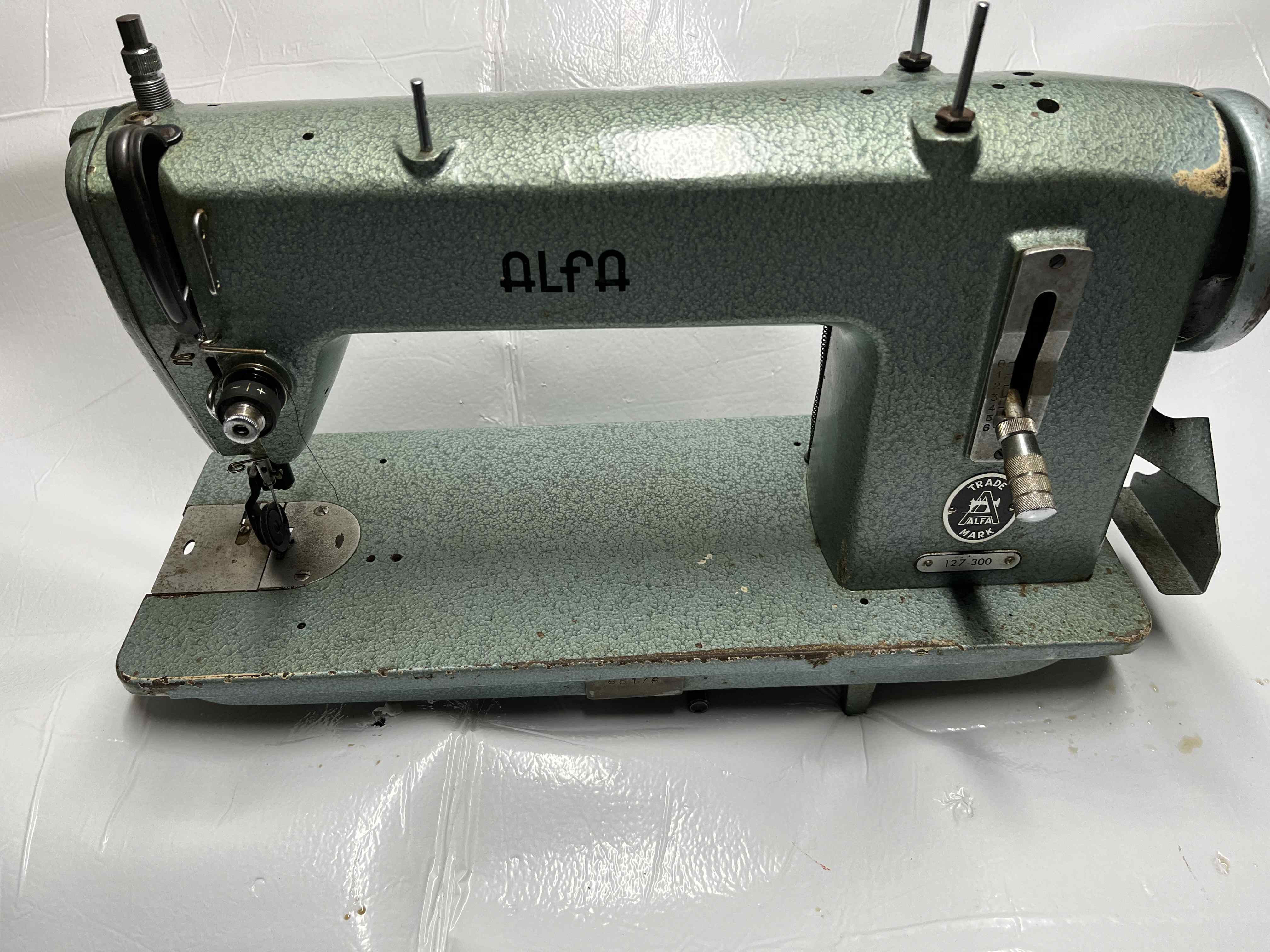 Macchina cucire Alfa 127-300  in vendita - foto 1