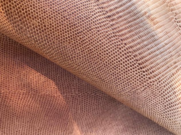 Stock Mezzi vitelli colori vari – KG. 300 in vendita - foto 13
