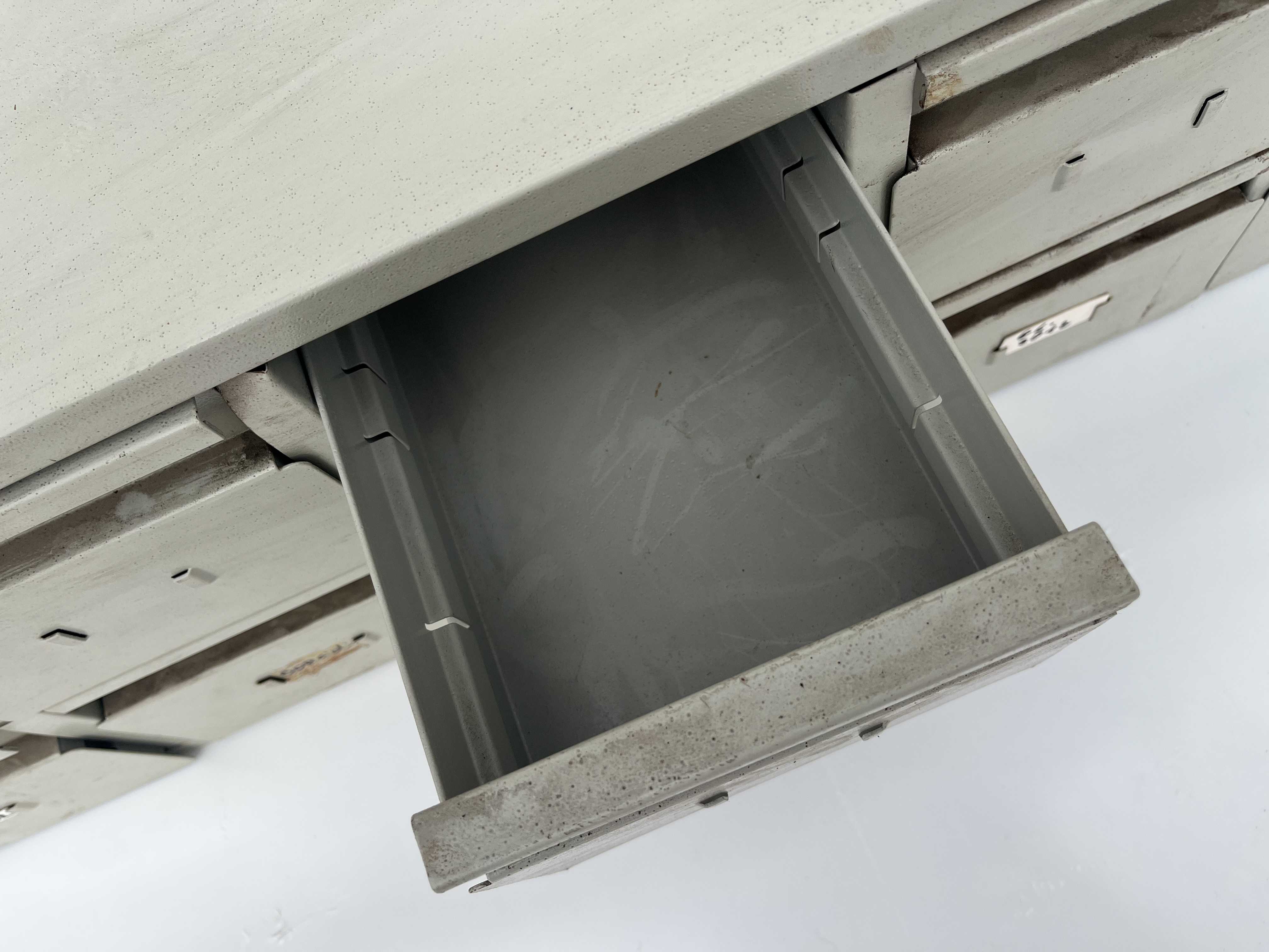 Cassettiere in ferro modulari e scaffale  in vendita - foto 10