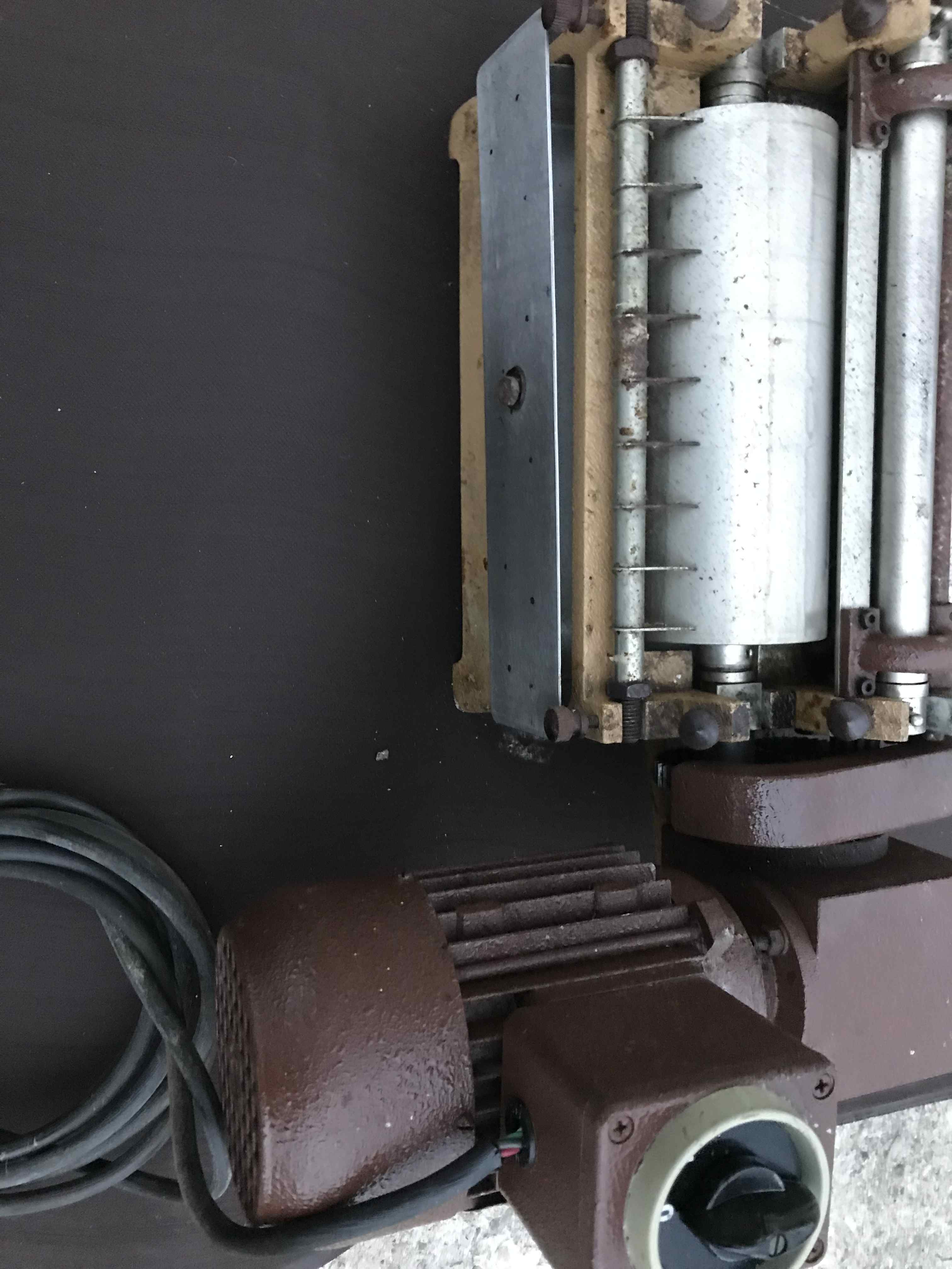 Macchina latticiatrice per soletti da banco  in vendita - foto 2
