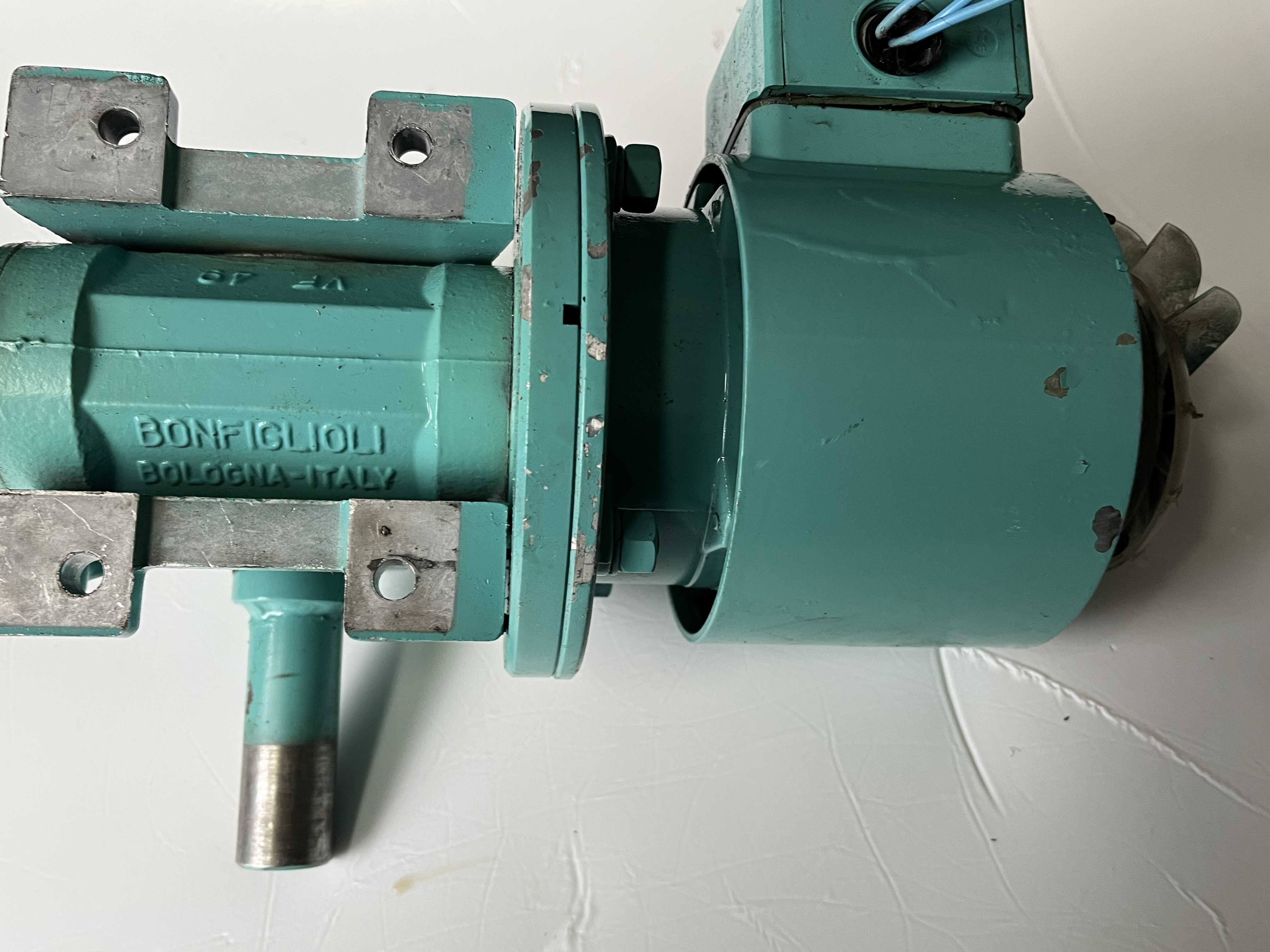 BONFIGLIOLI  MVF49/N Motoriduttore -  Rapp. 1.80 in vendita - foto 10