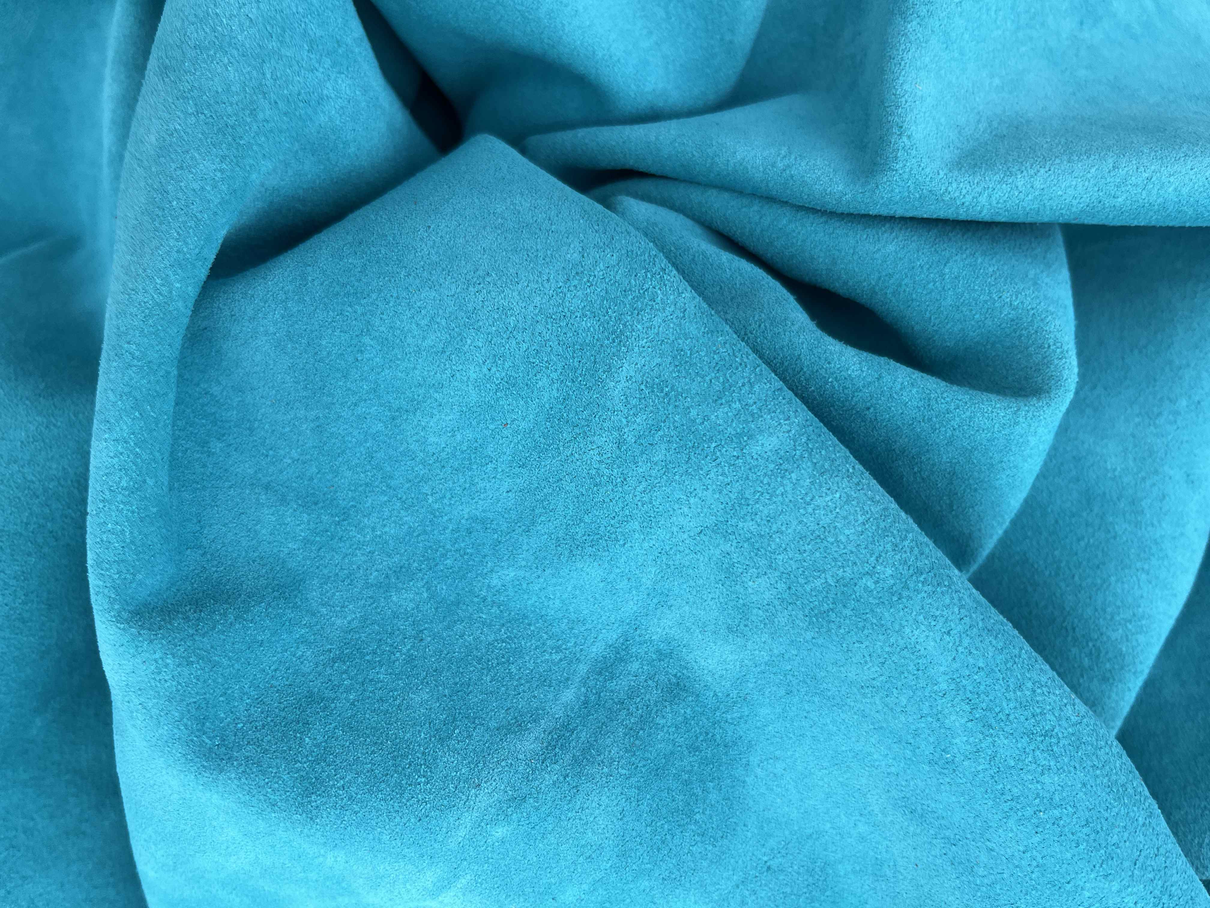 Stock pellame scamosciato colori vari per export in vendita - foto 5