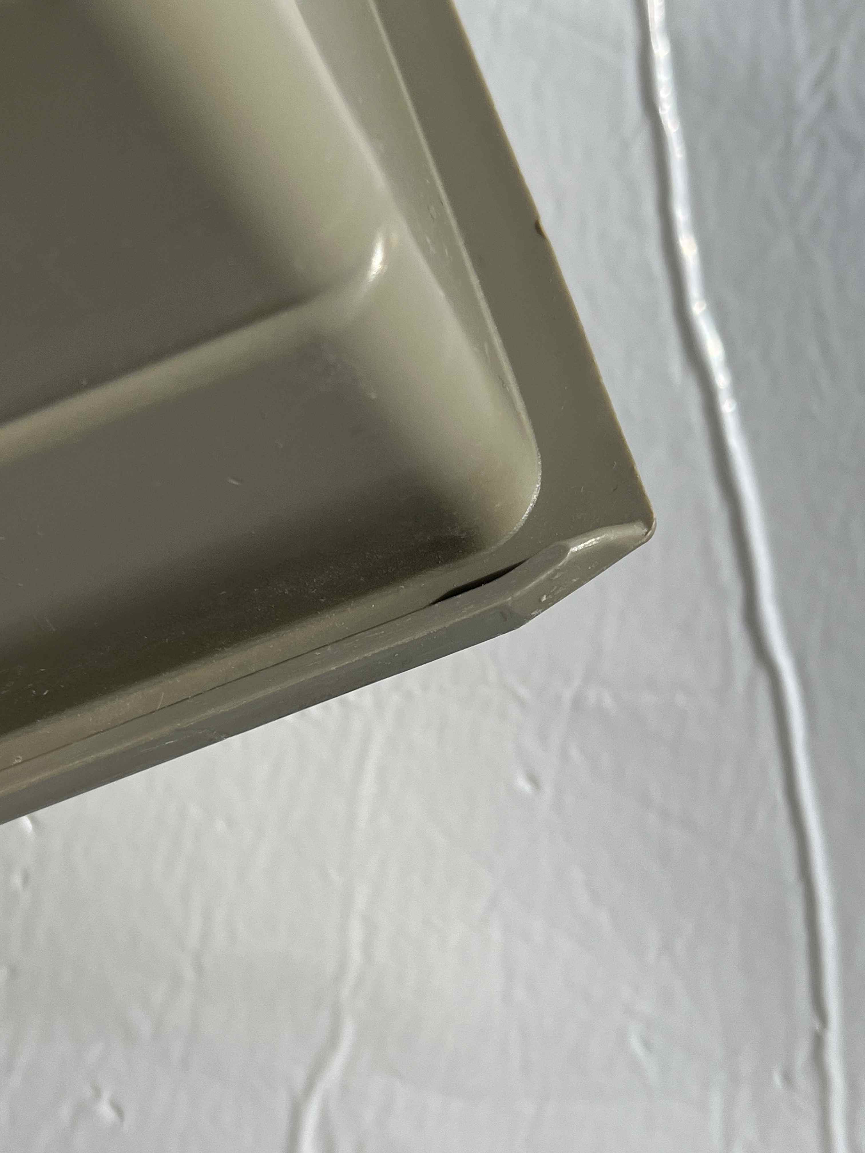 Cassetto plastica per macchina da cucire industriale in vendita - foto 4