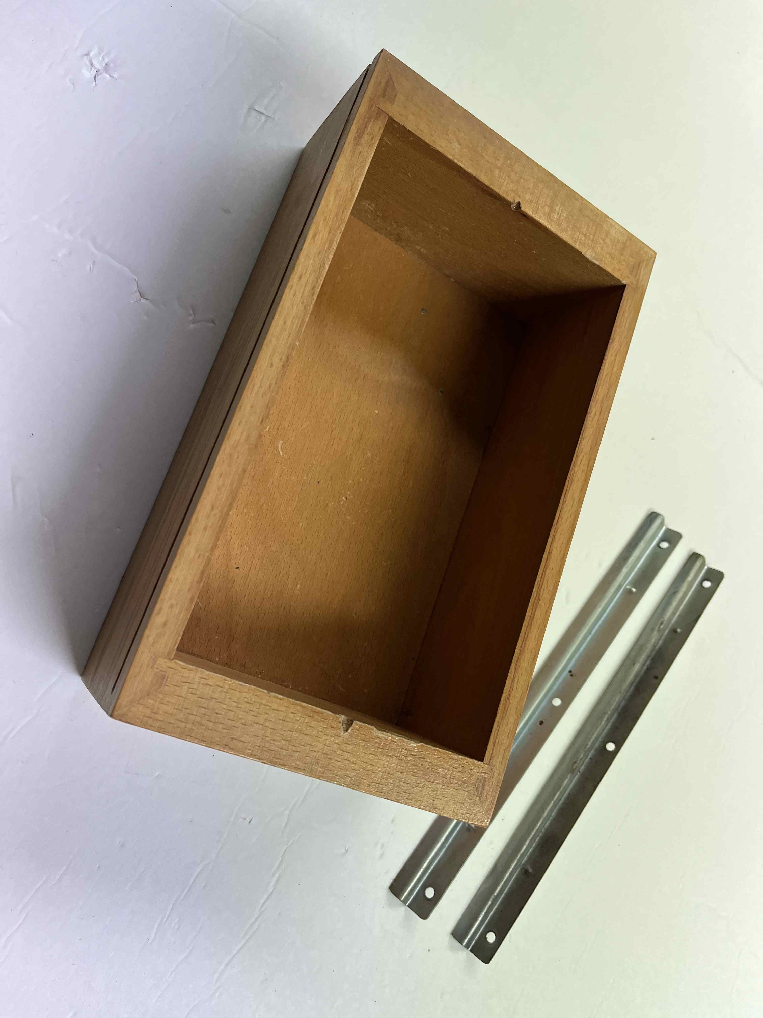 Cassetto in legno e guide per macchina da cucire  in vendita - foto 11