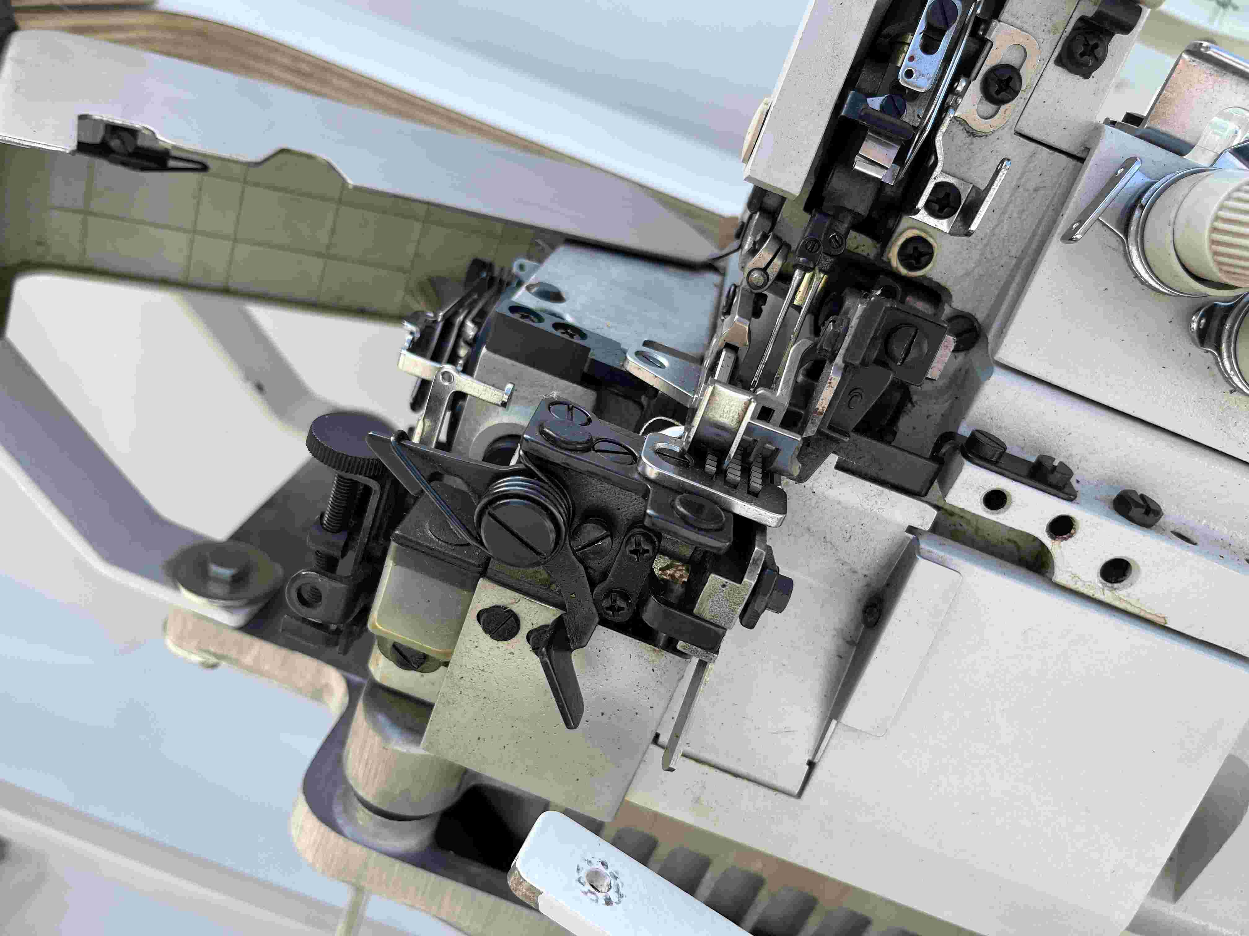 RESTA H360 Tagliacuci 4 fili industriale CE in vendita - foto 13