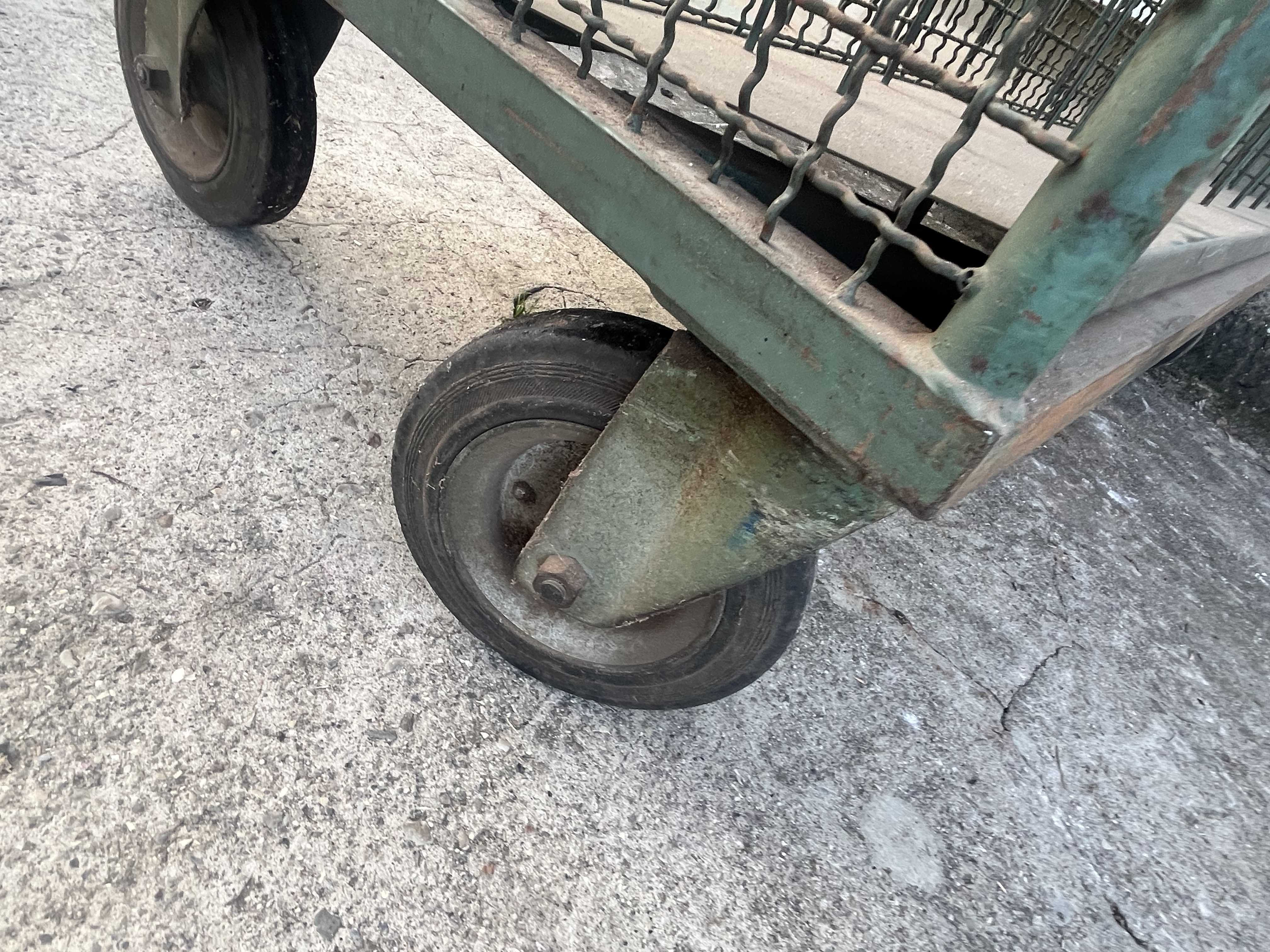 Carrelli per suolificio usati in vendita - foto 3