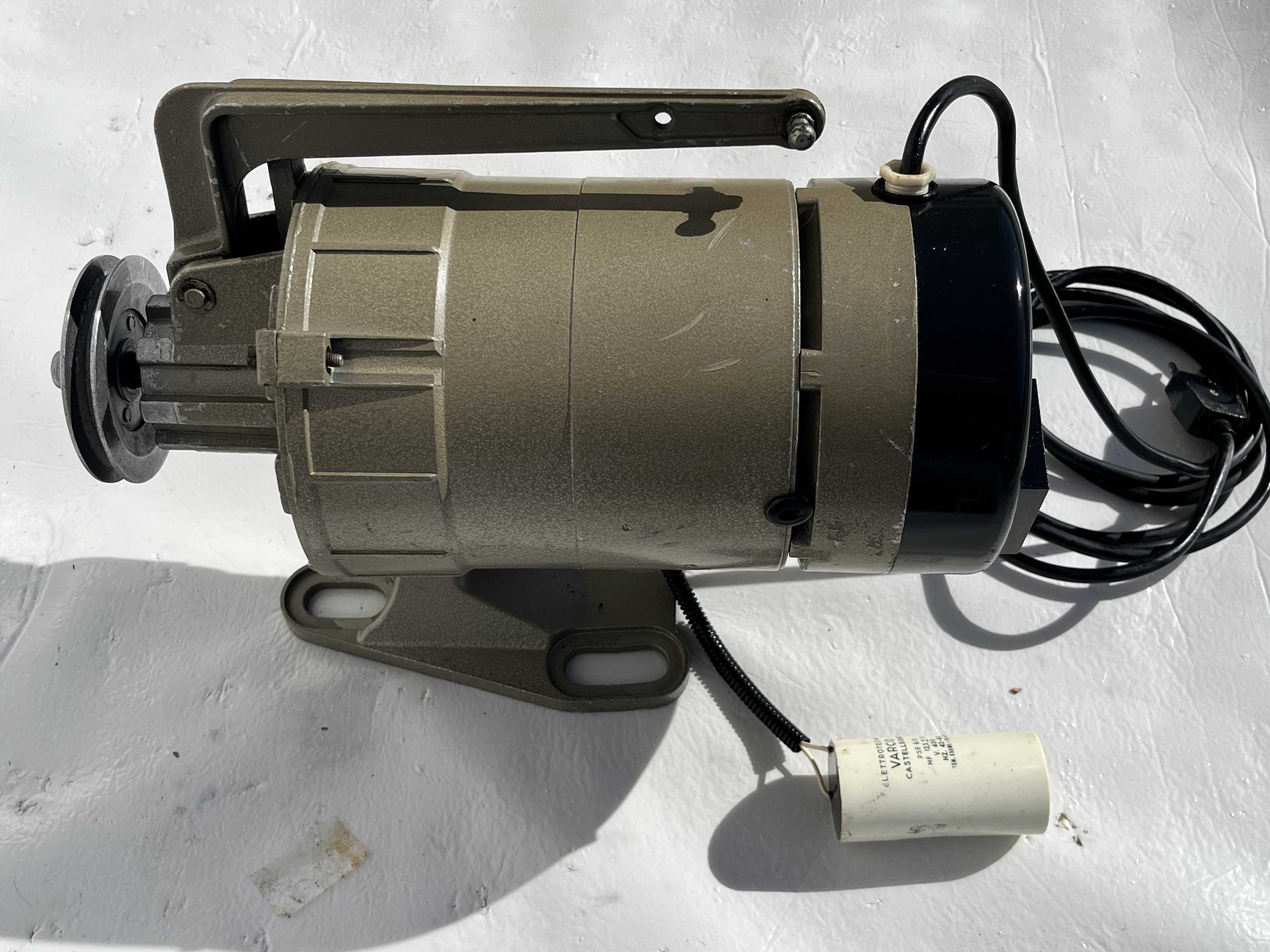 Macchine per cucire in vendita