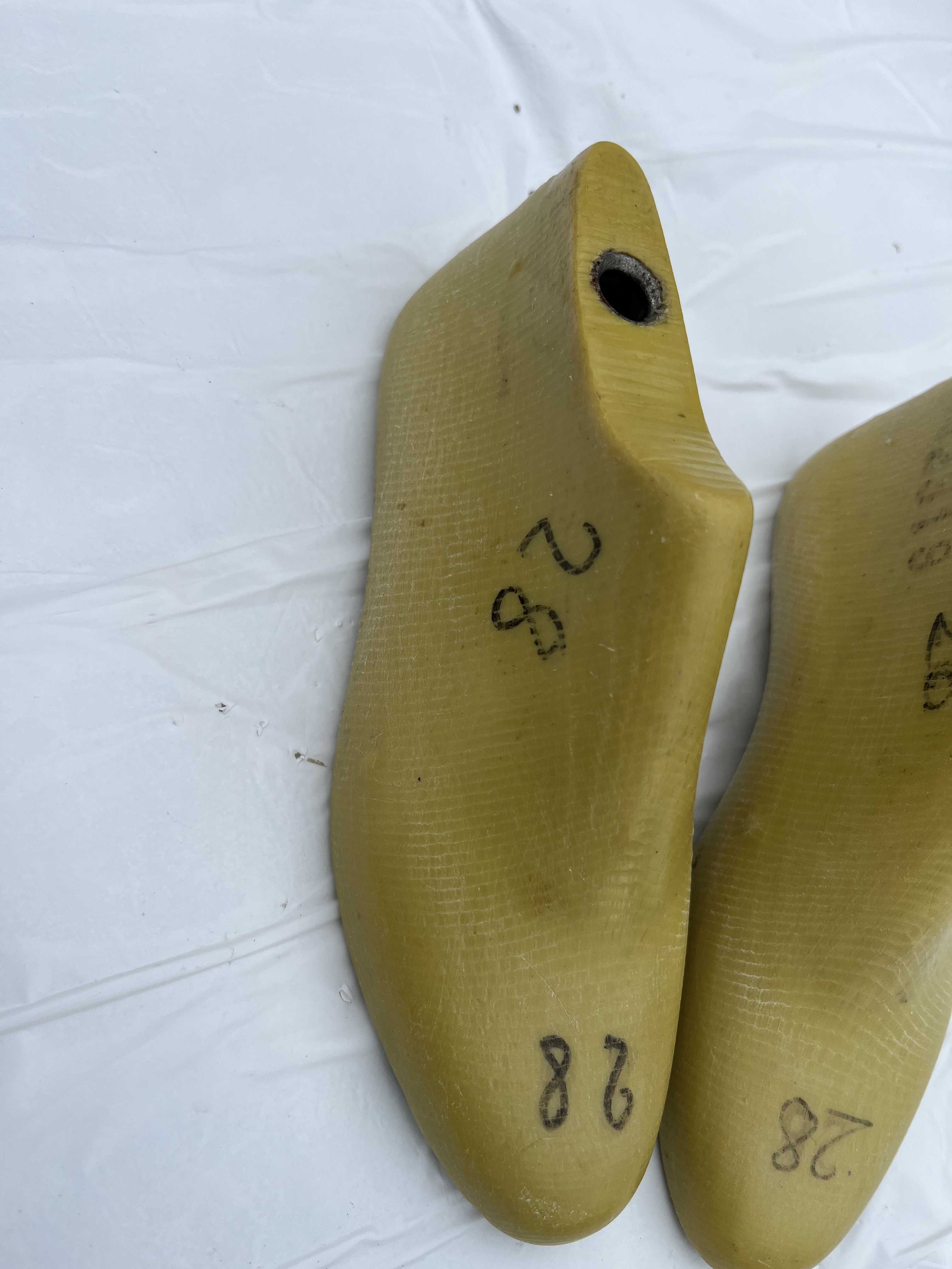 16B Forme plastica per bambino dal 24 al 30 in vendita - foto 3