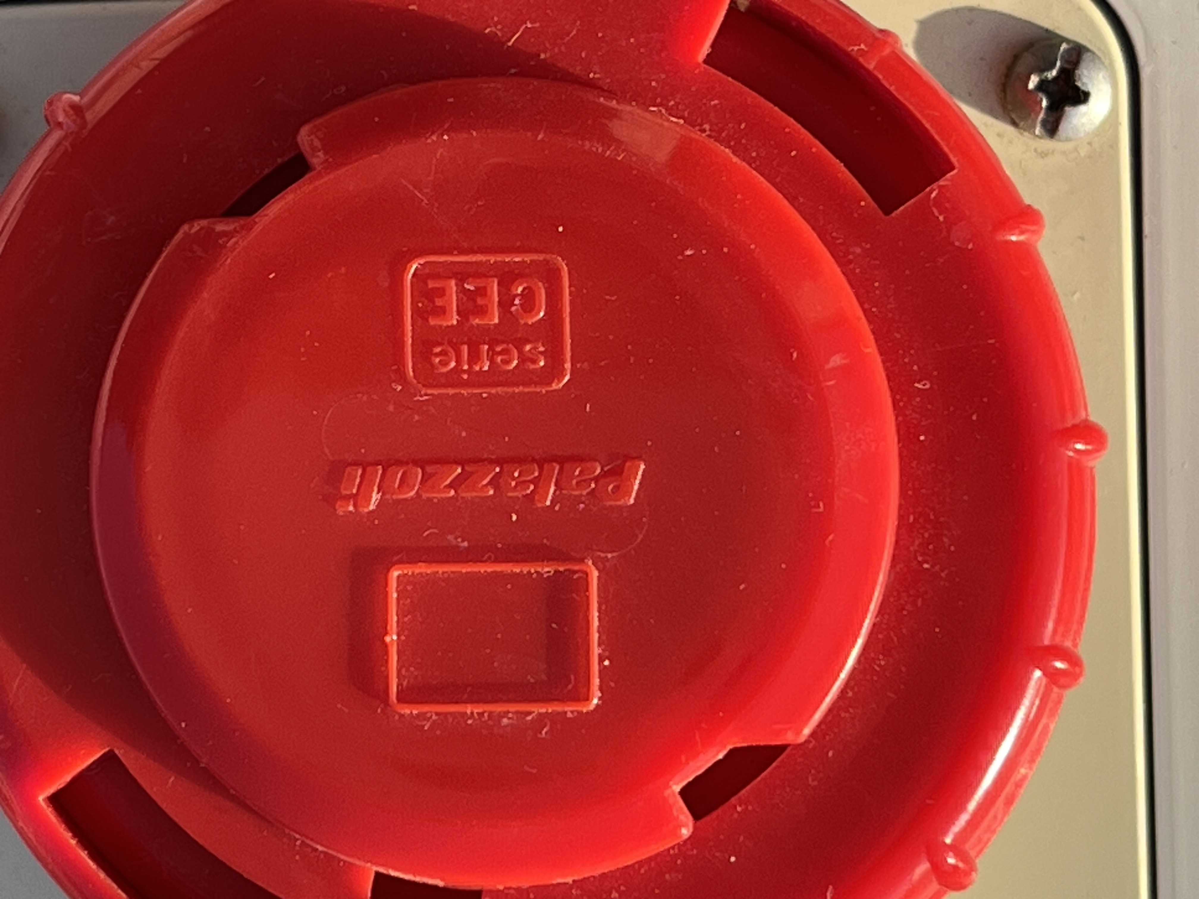 Presa CEE Palazzoli 3P+N+T 32A 400V fusibile in vendita - foto 10
