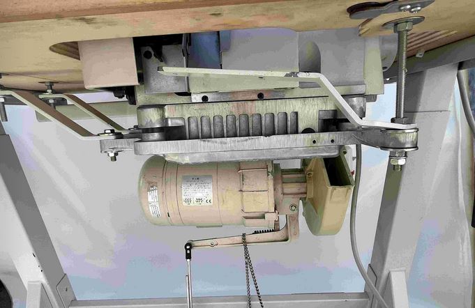 RESTA H360 Tagliacuci 4 fili industriale CE in vendita - foto 7