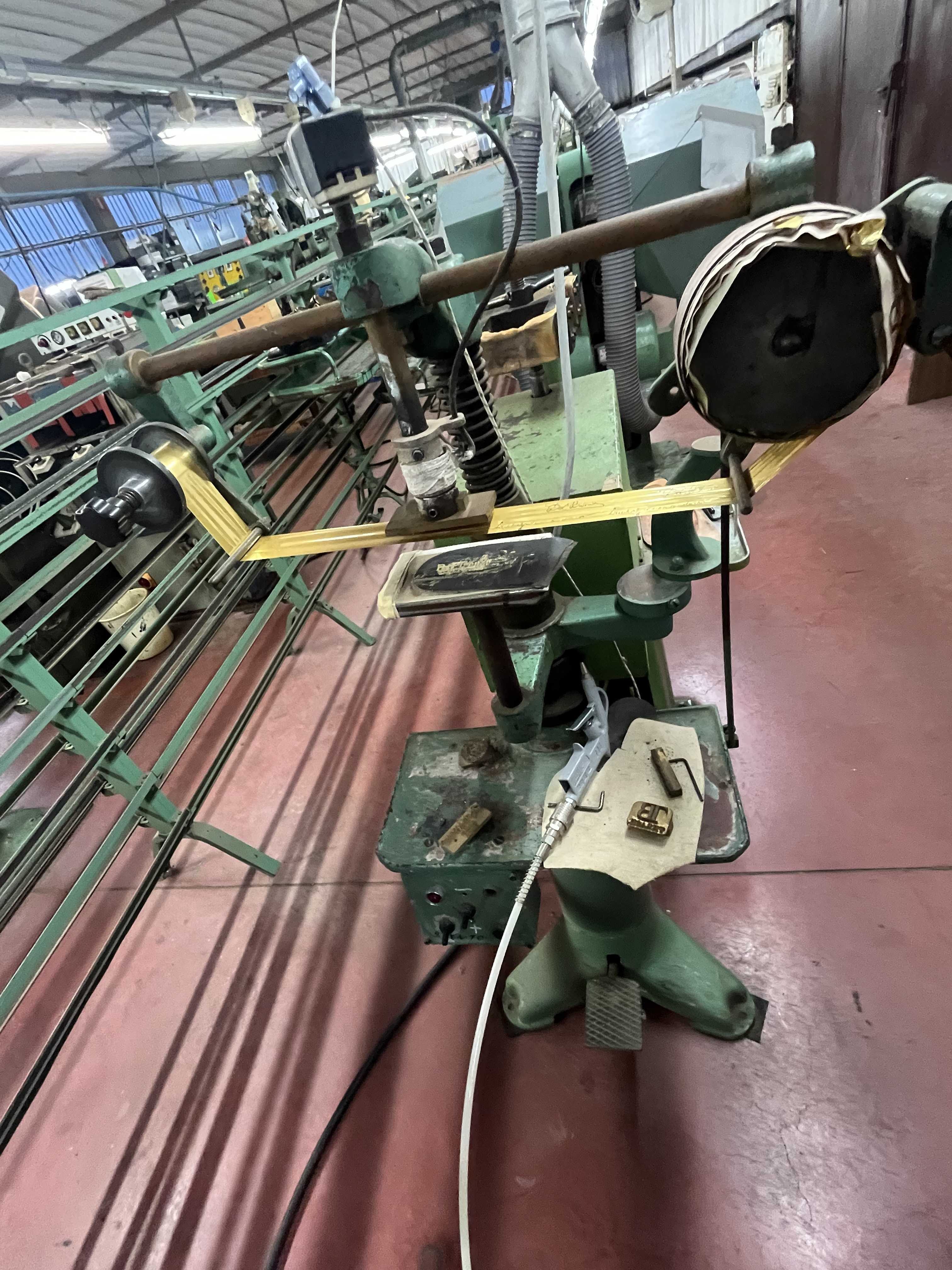 Lavorazione pelli e cuoio in vendita