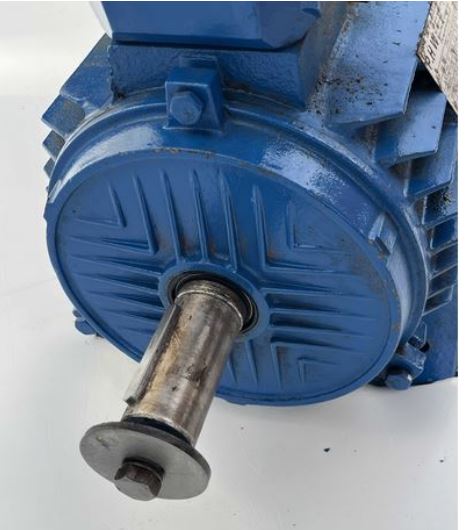 Motore trifase industriale da 5,5 kW IP55 in vendita - foto 3
