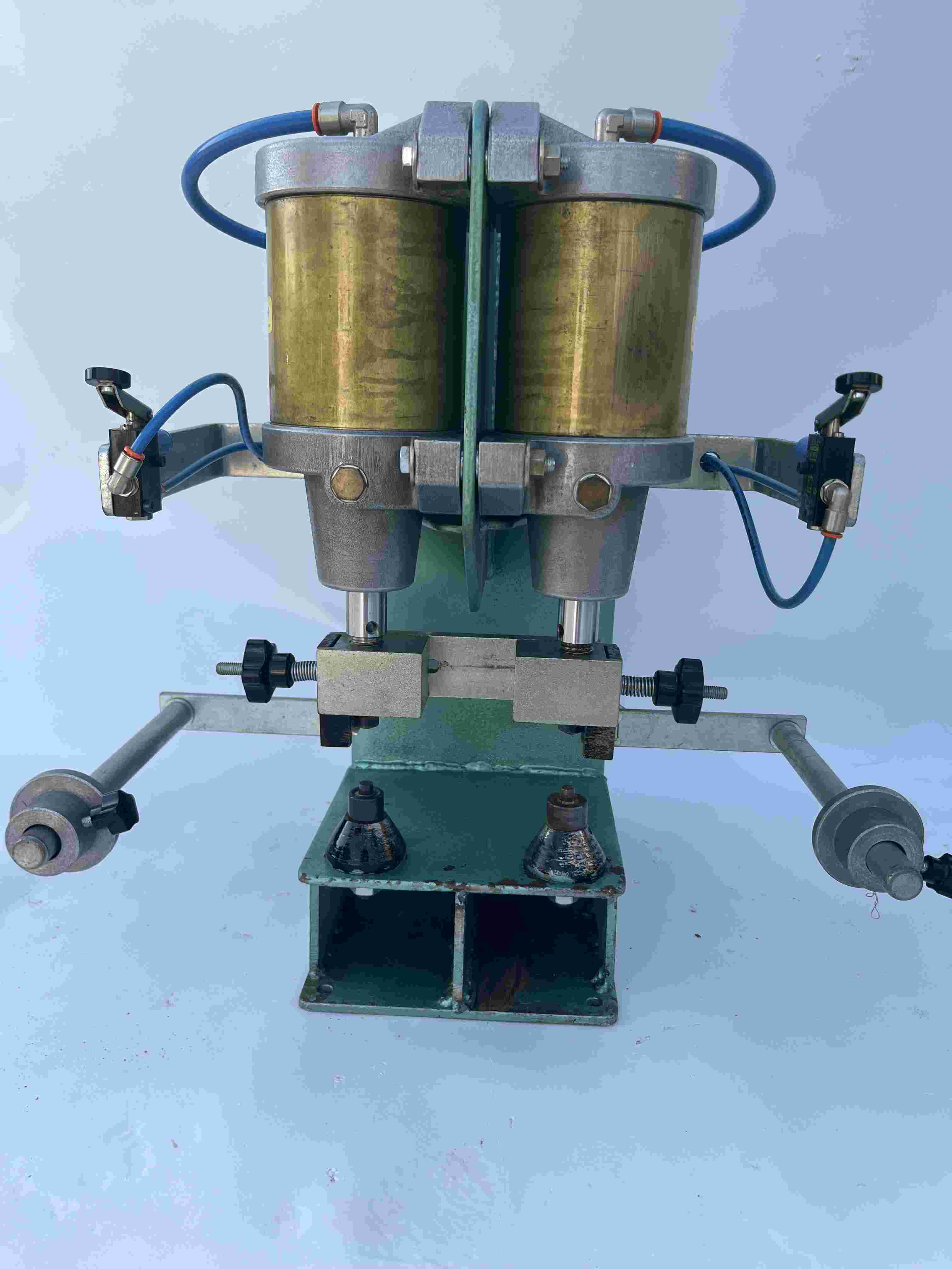 Macchine per cucire in vendita