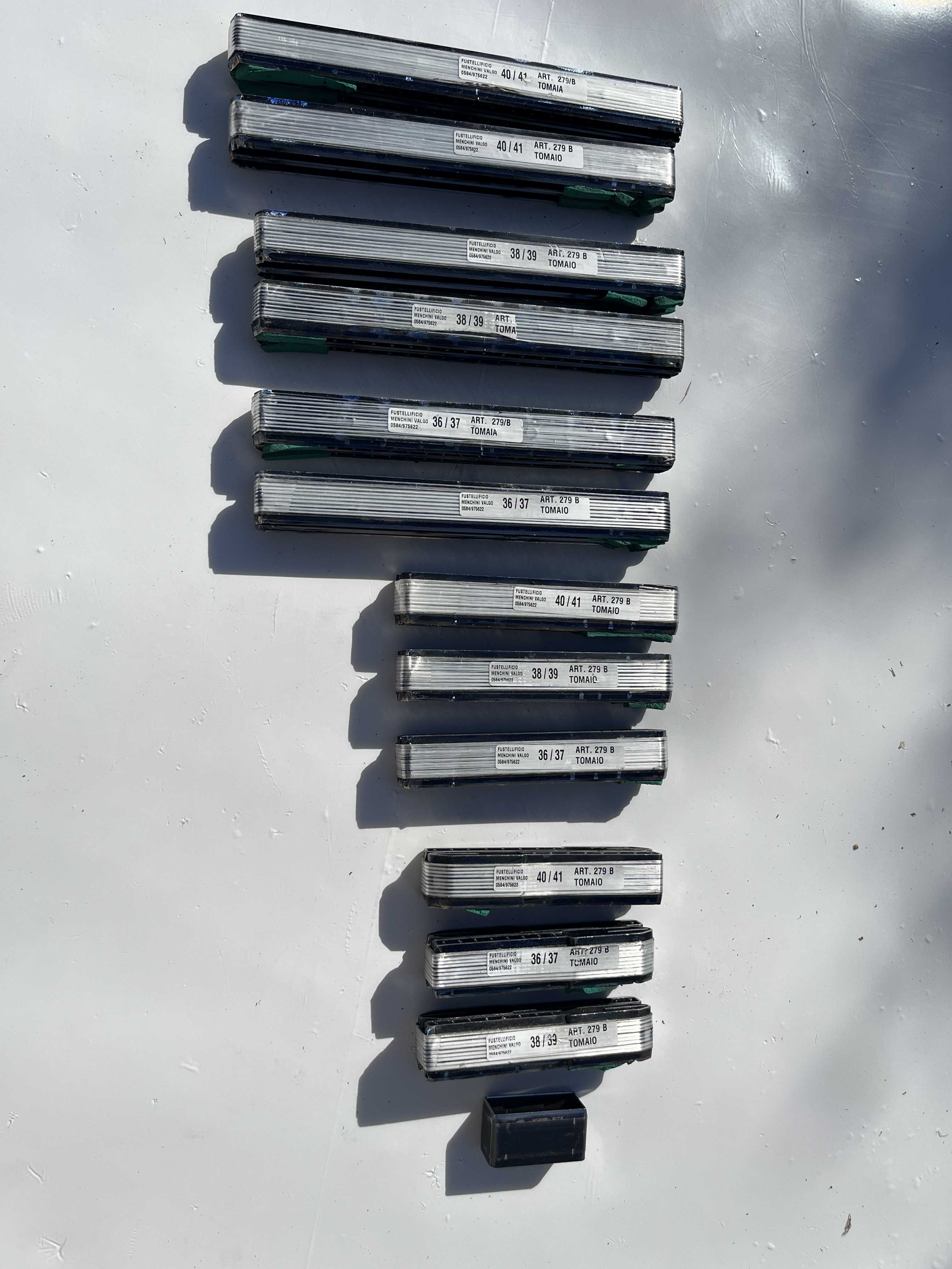 Varie rifinitura tessuti in vendita