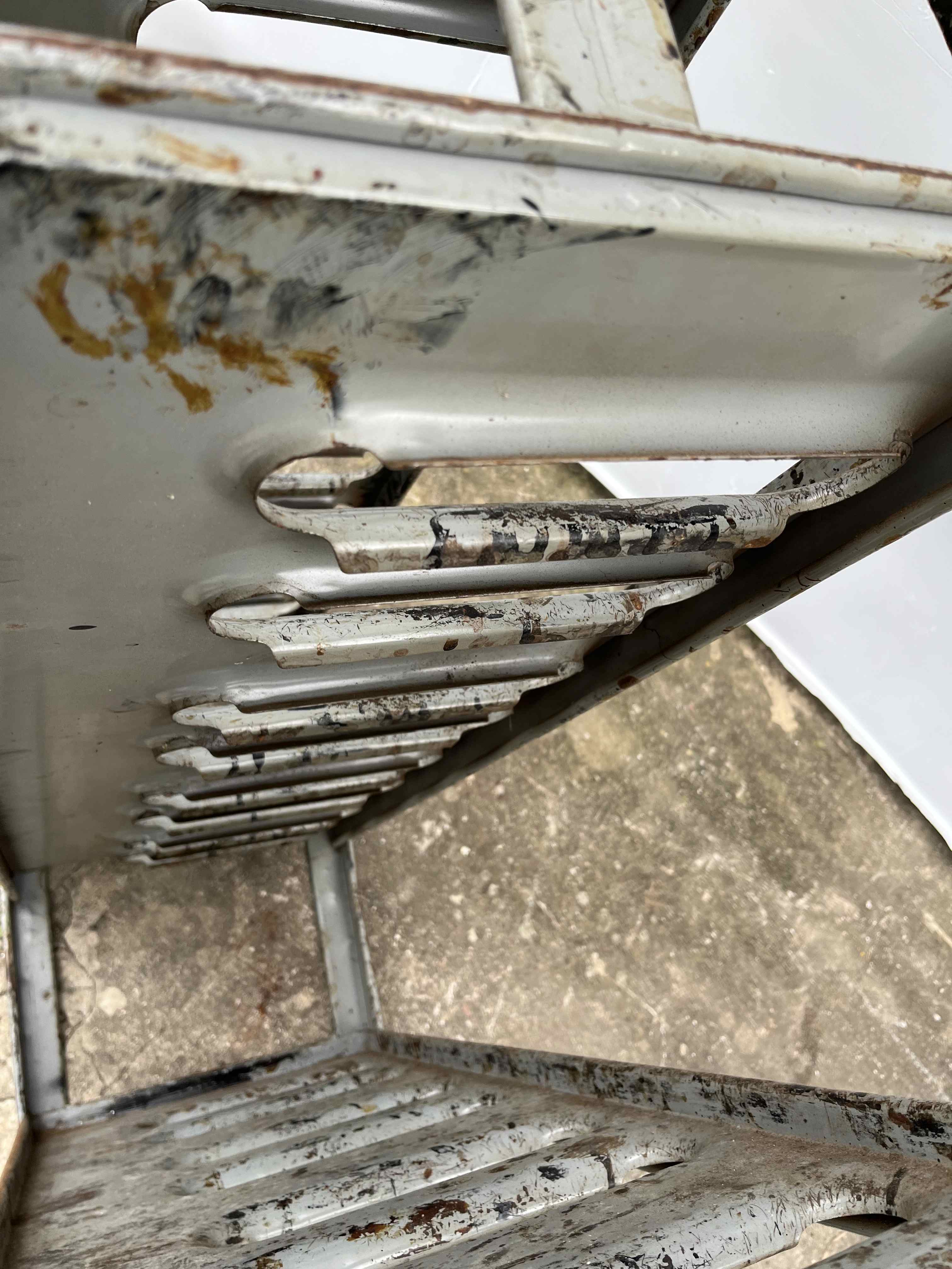 Carrello con incavi per lavorazione calzature  in vendita - foto 5