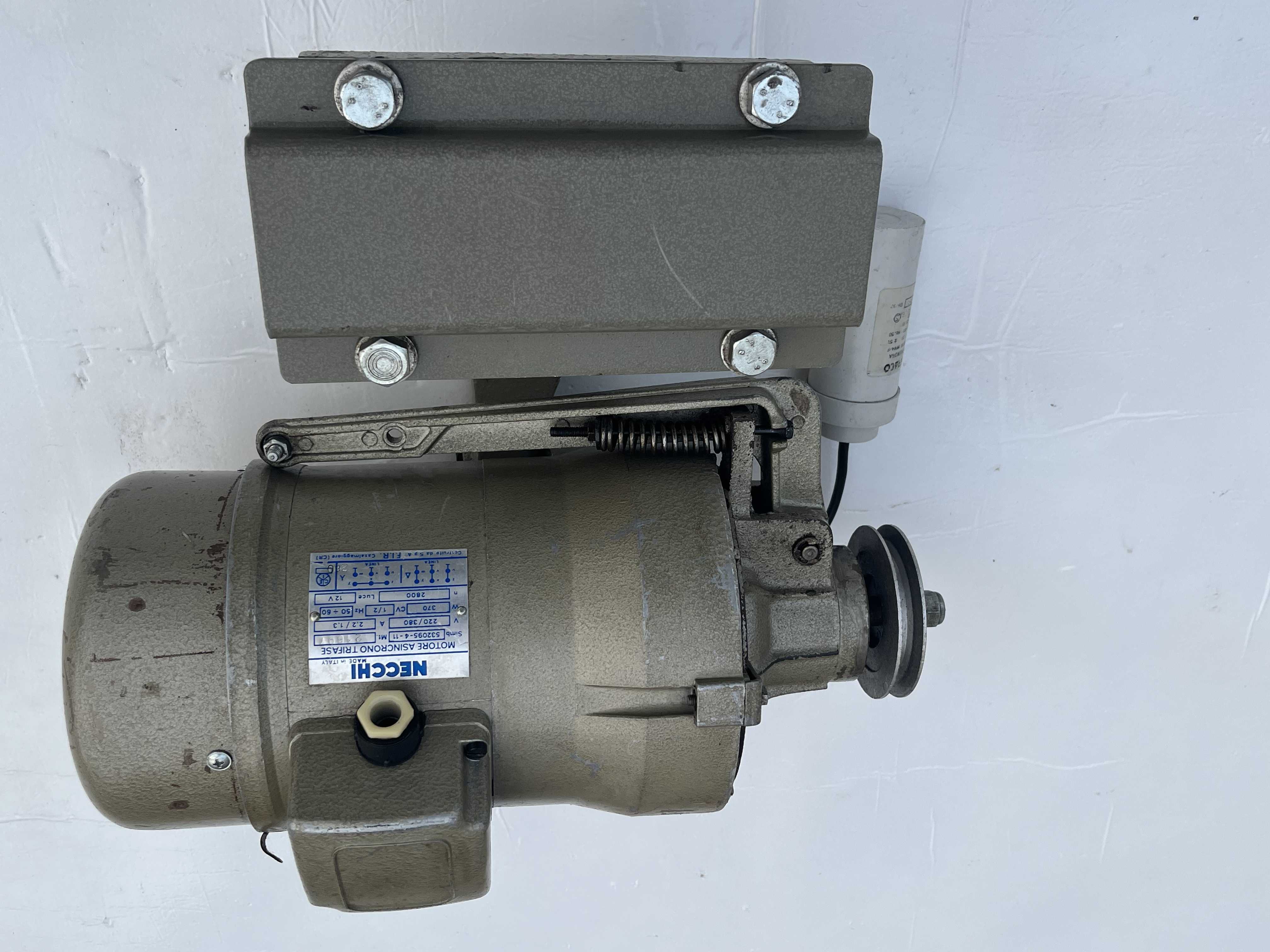 F44 NECCHI Motore macchina da Cucire 2800 giri in vendita - foto 7