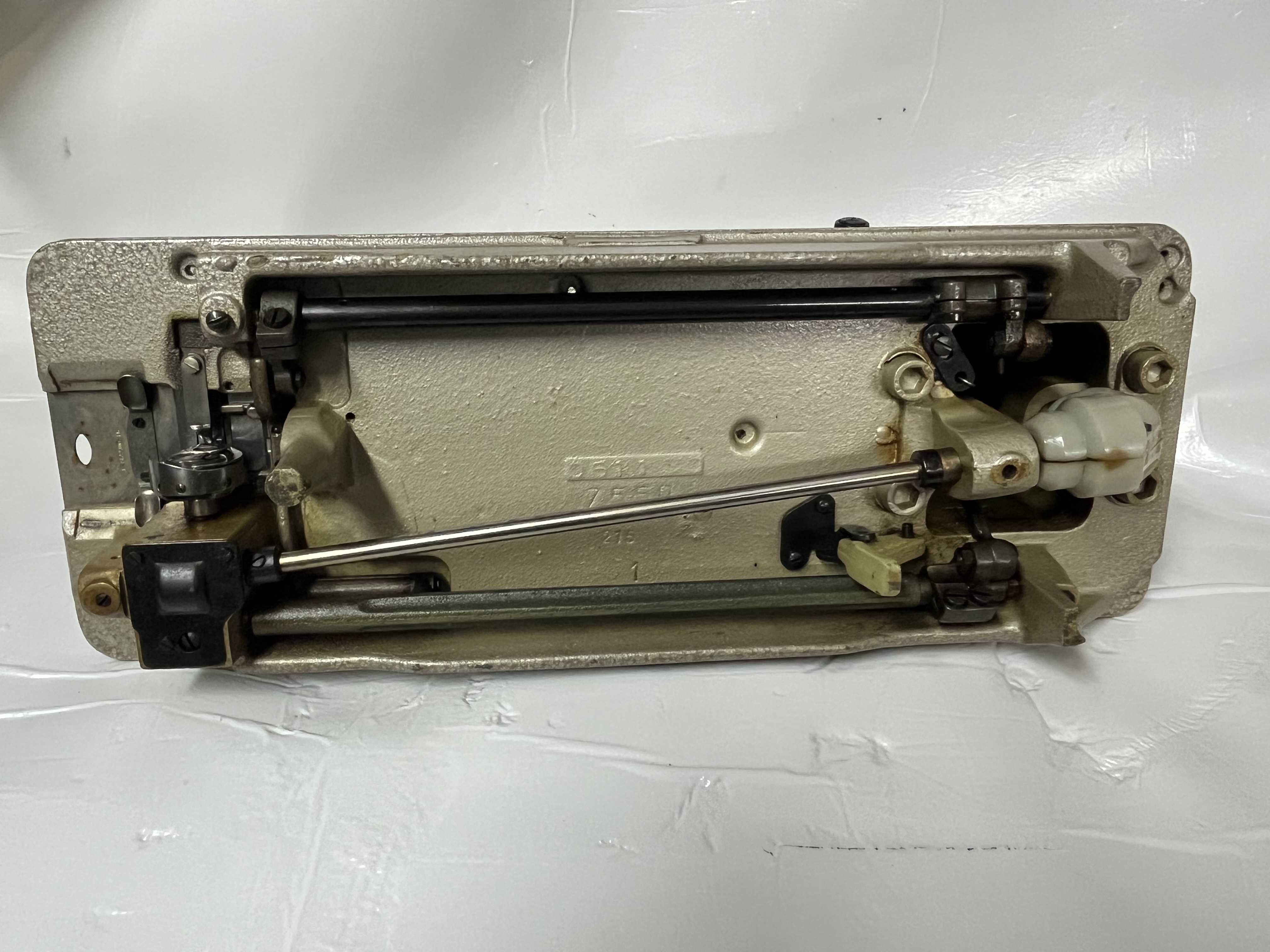 PFAFF 138 zig zag  Like New Conditions  in vendita - foto 4