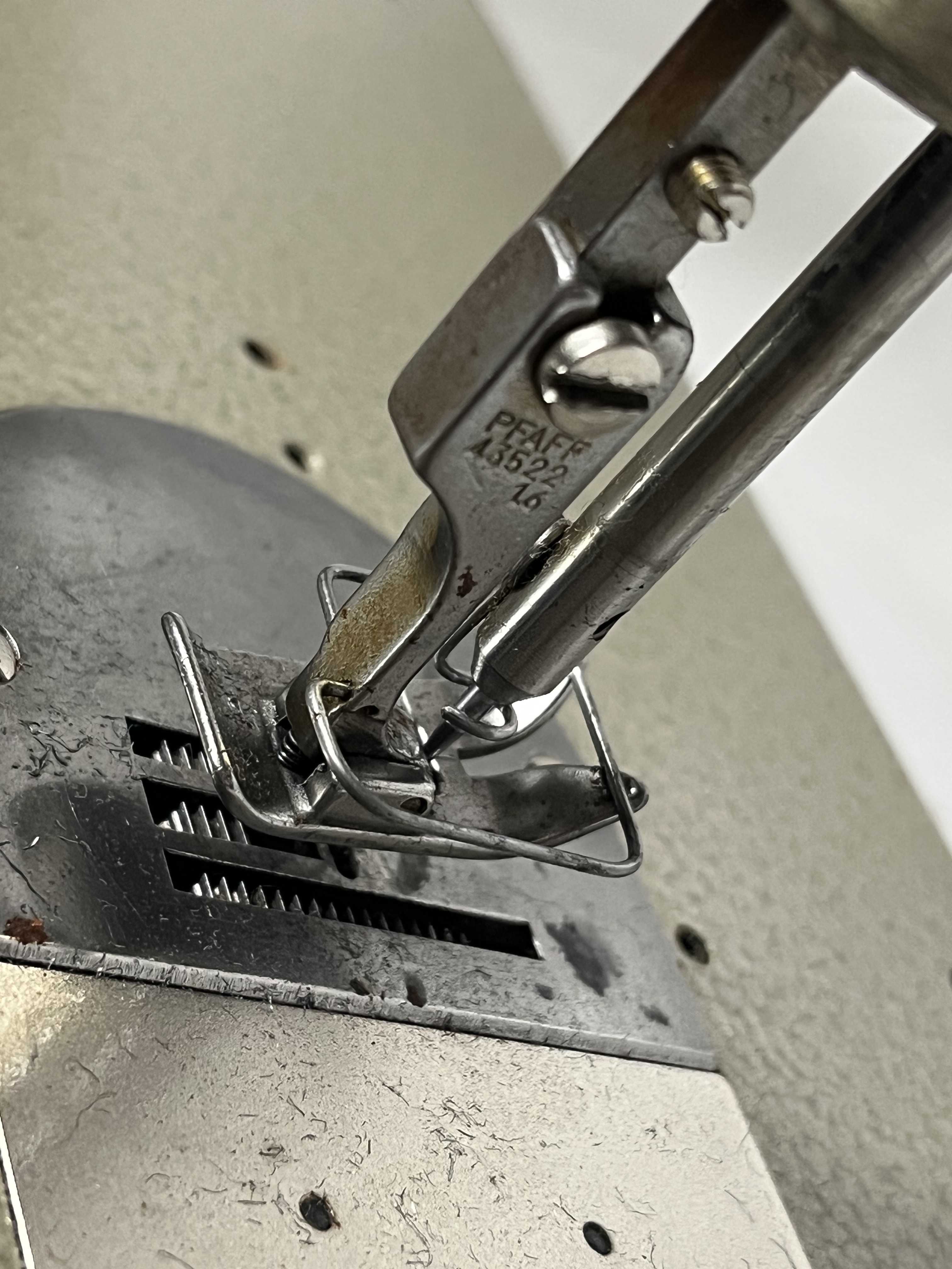 PFAFF 138 zig zag Like New Conditions in vendita - foto 11