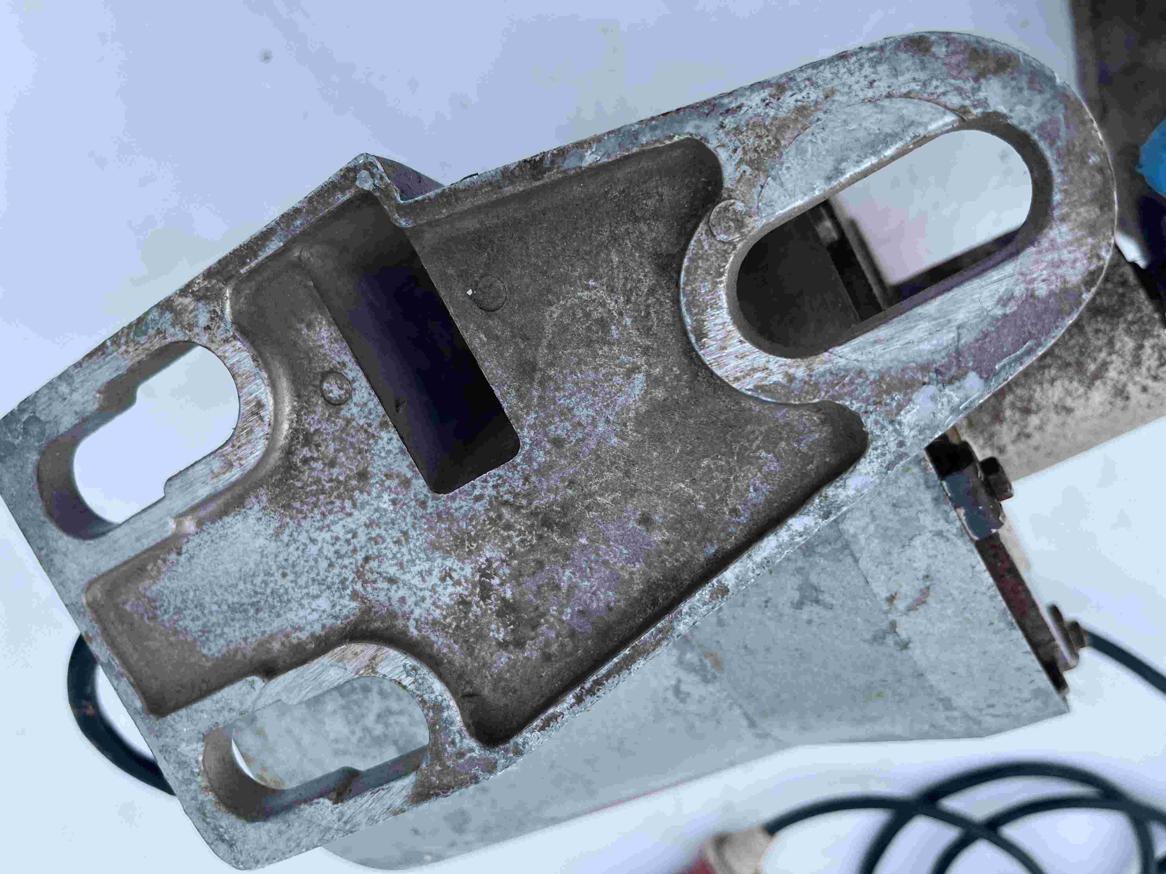 L33 Motore macchina da Cucire trifase 2800 giri in vendita - foto 3