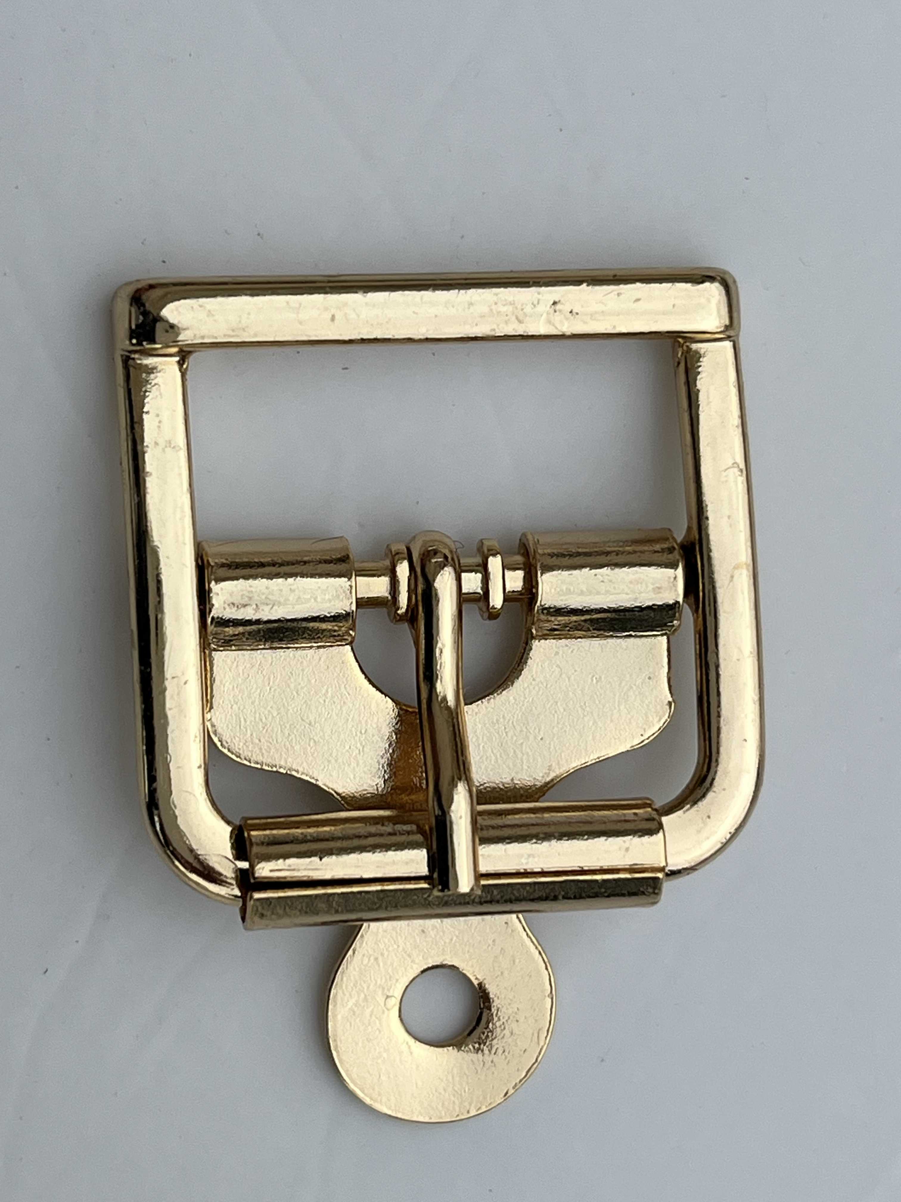 Lotto Fibbie a rivetto metallo oro da 25 mm – Pz. 1.000 in vendita - foto 1