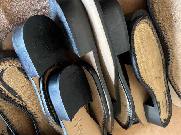 Stock suola cuoio donna mercati Africani in vendita - foto 1