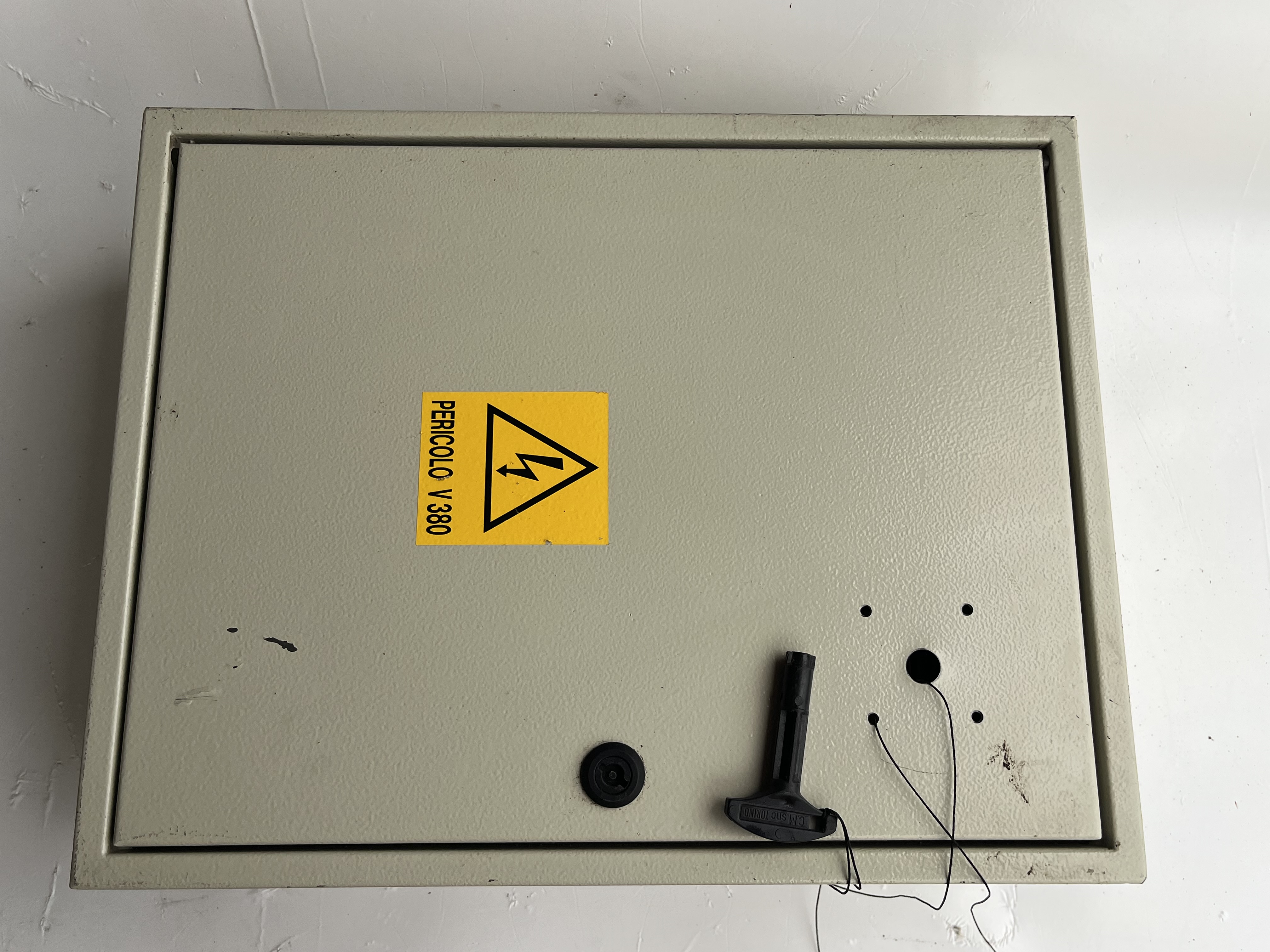 Cassetta in metallo per Quadri Elettrici 47x37x18  in vendita - foto 1