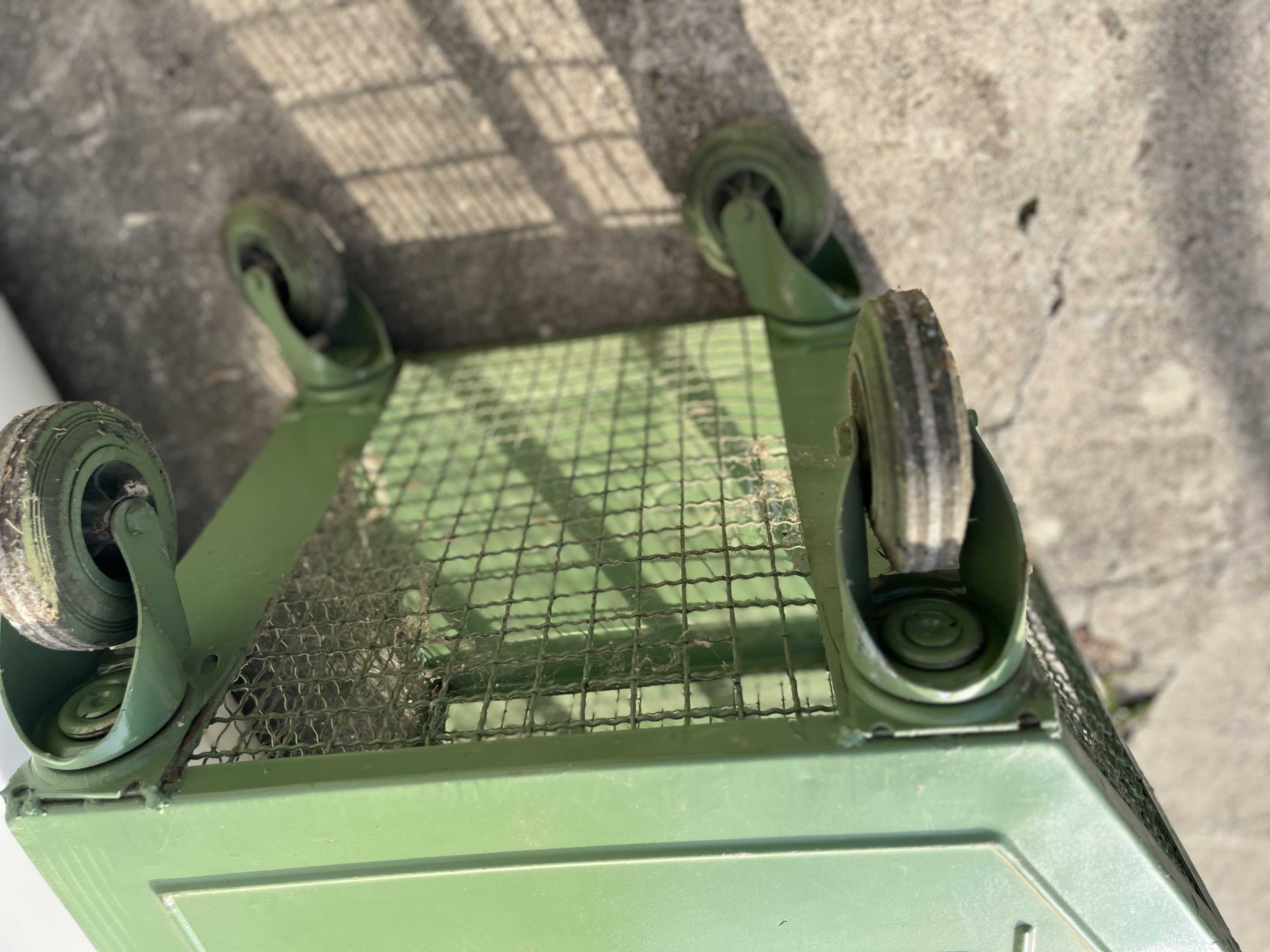 Scaffale porta forme calzaturifici idraulici con ruote in vendita - foto 2