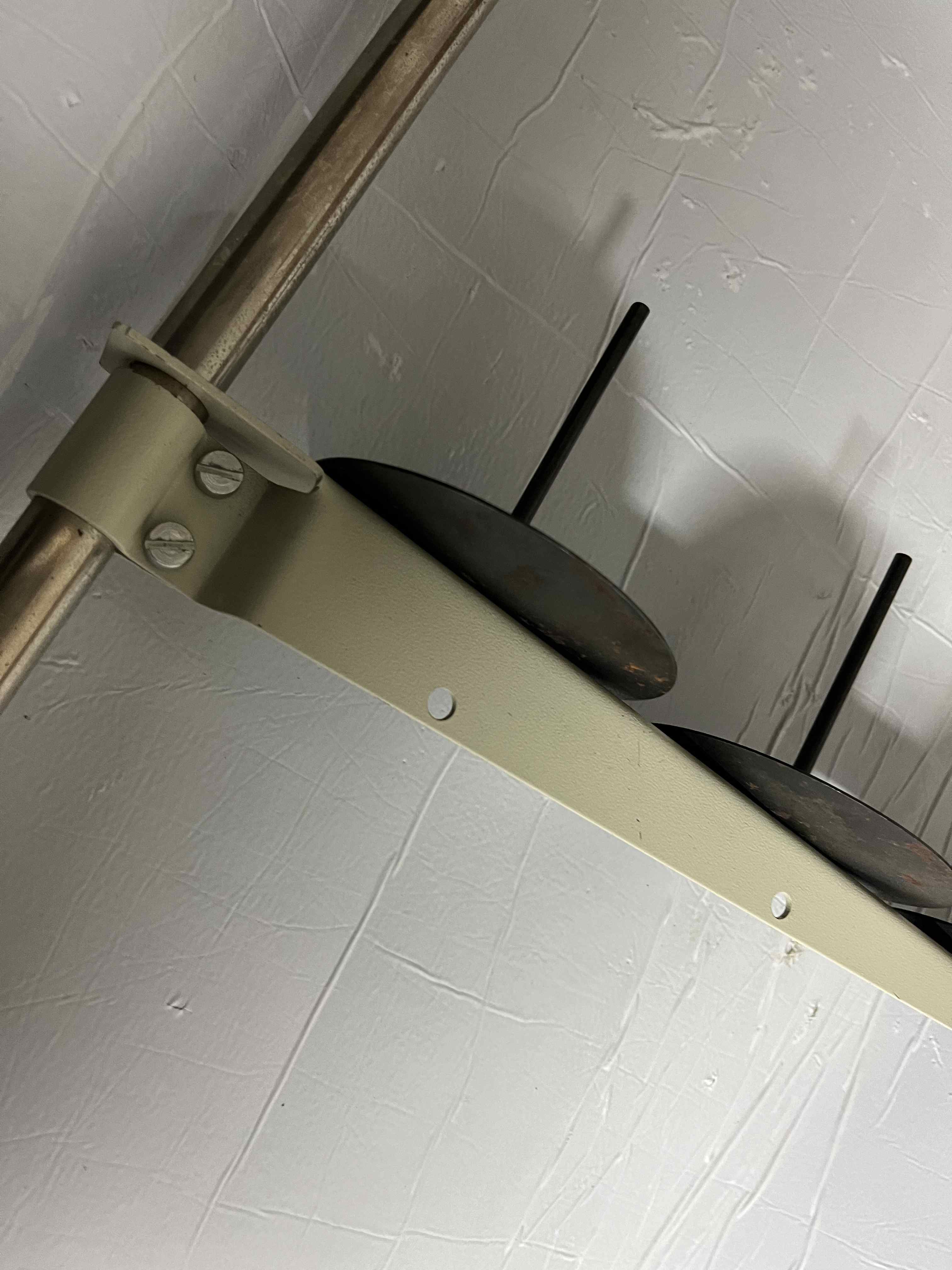 V6 PFAFF Asta porta filo 3 rocchetti 100% Metallo in vendita - foto 3
