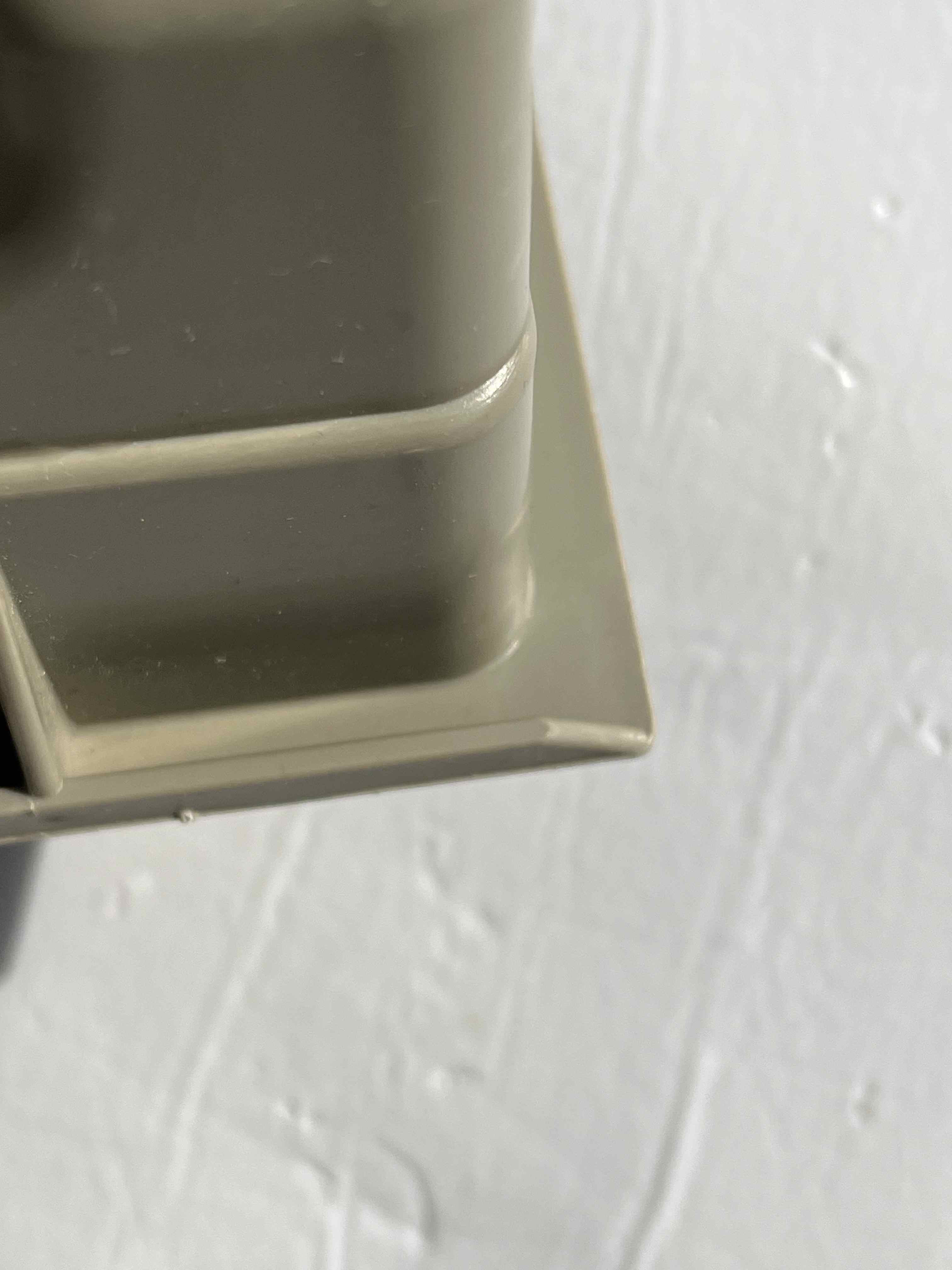 Cassetto plastica per macchina da cucire industriale in vendita - foto 7