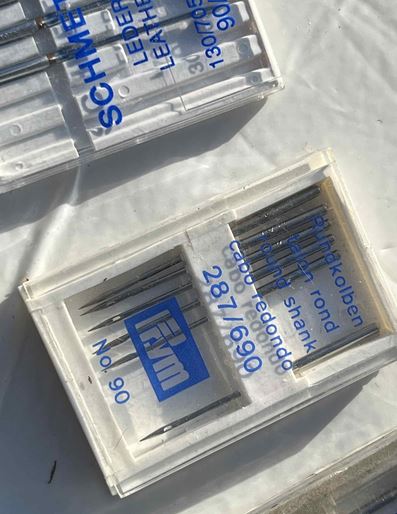 250 Aghi macchina per cucire la pelle industriale - AG3 in vendita - foto 2