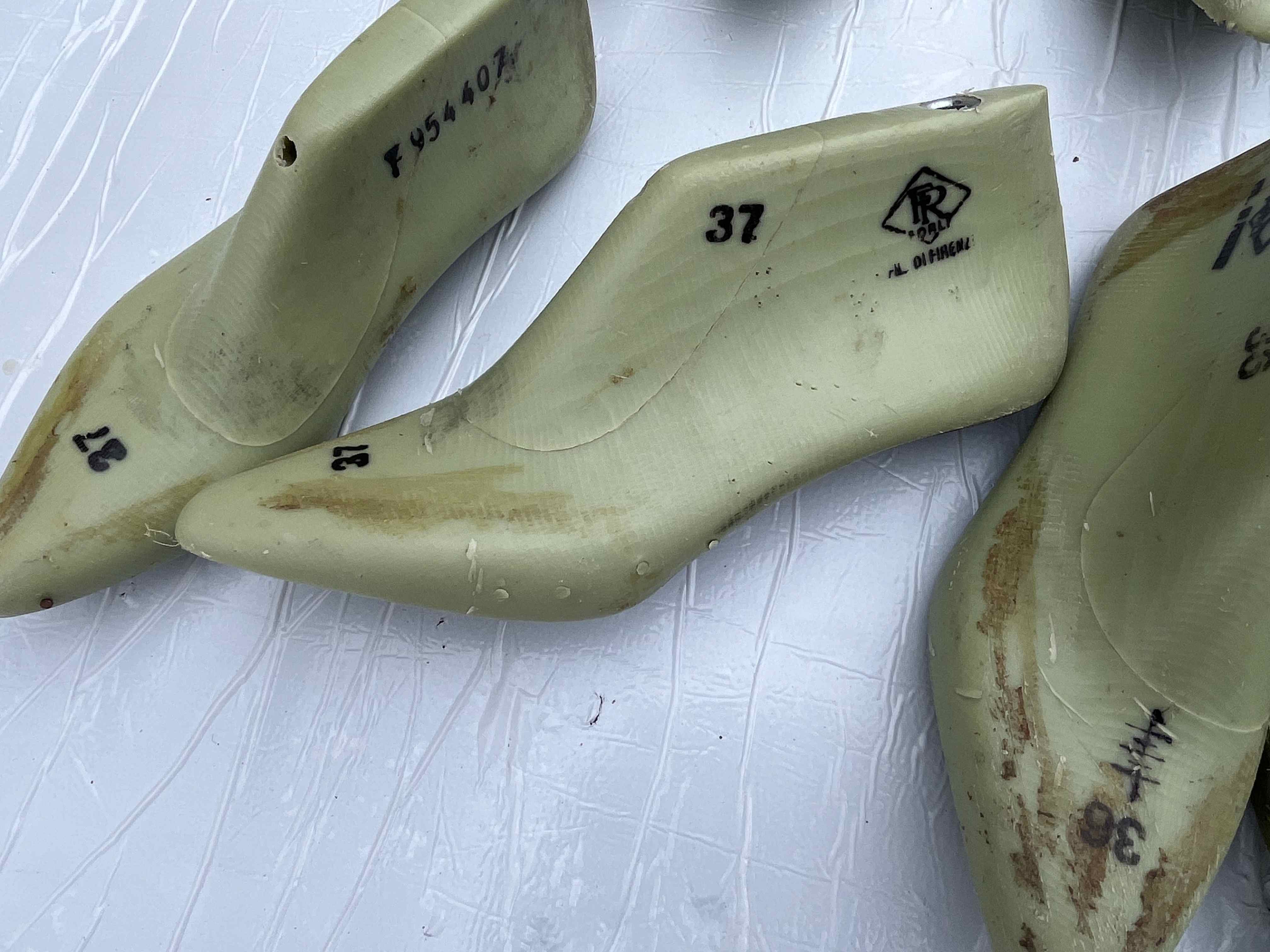 Forme calzolaio dècolletè punta sfilata dal 35 al 40 in vendita - foto 5