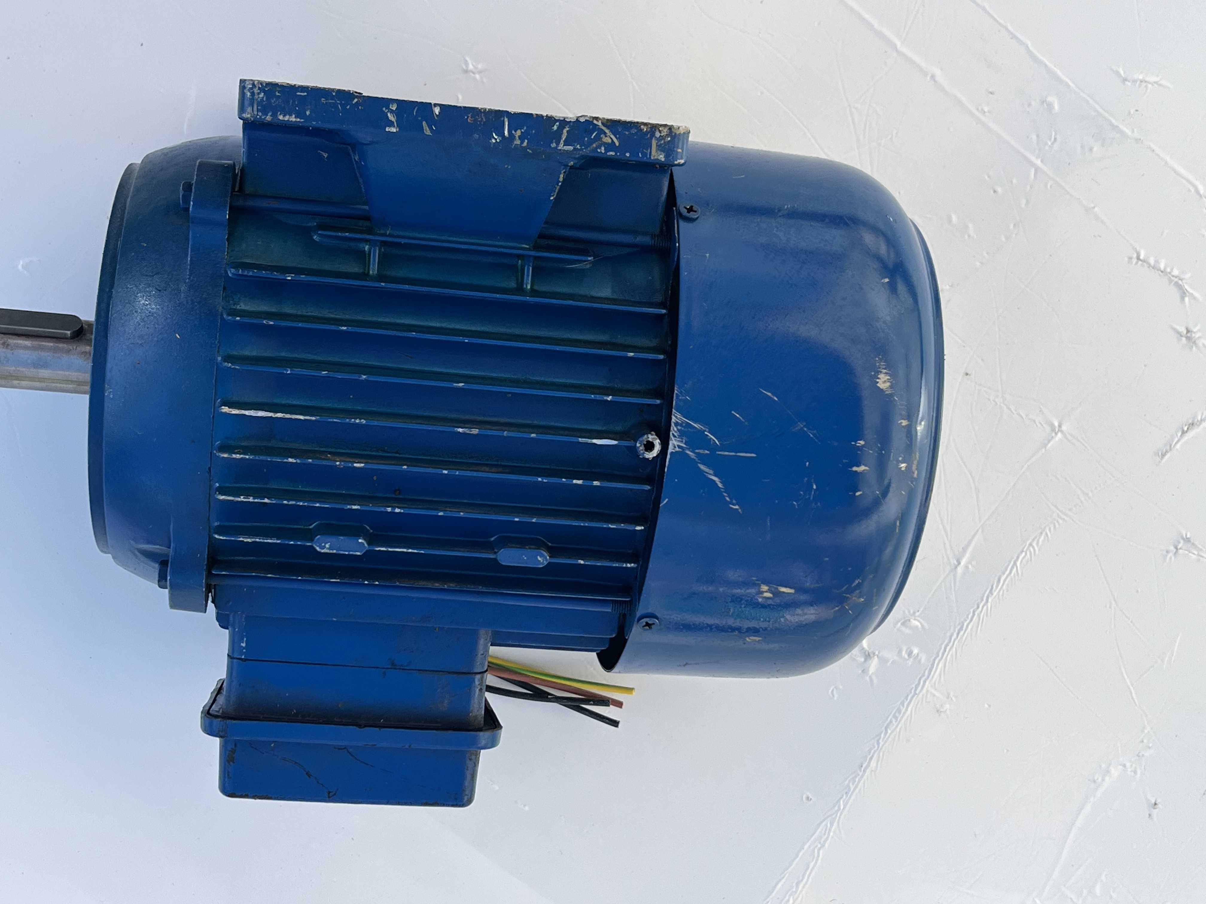 BINELLO Motore Asincrono Trifase 2 HP 2.800 giri in vendita - foto 3