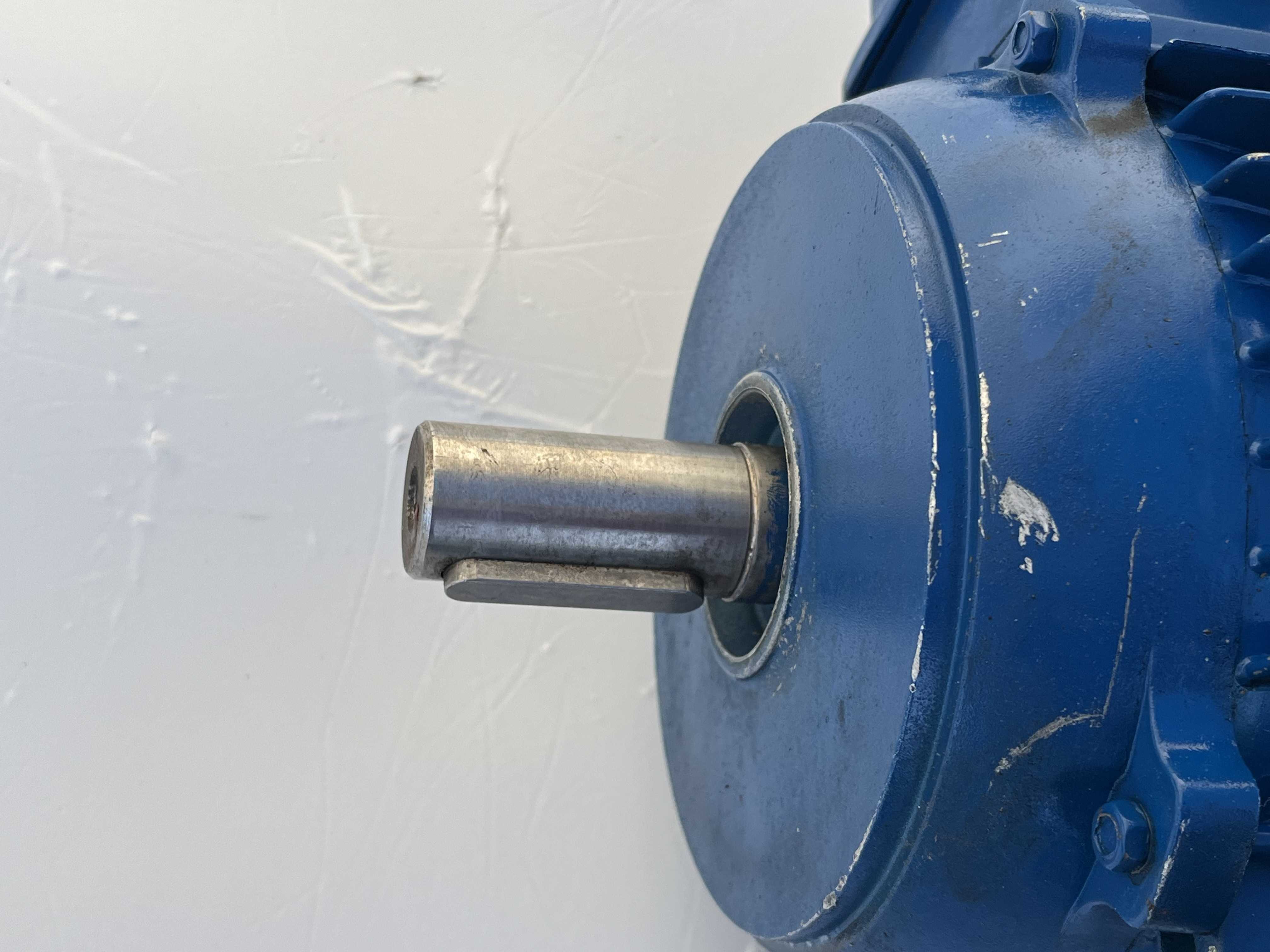 BINELLO Motore Asincrono Trifase 2 HP 2.800 giri in vendita - foto 7