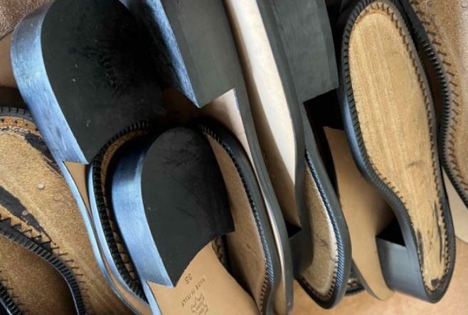 Stock suola cuoio donna mercati Africani in vendita - foto 1