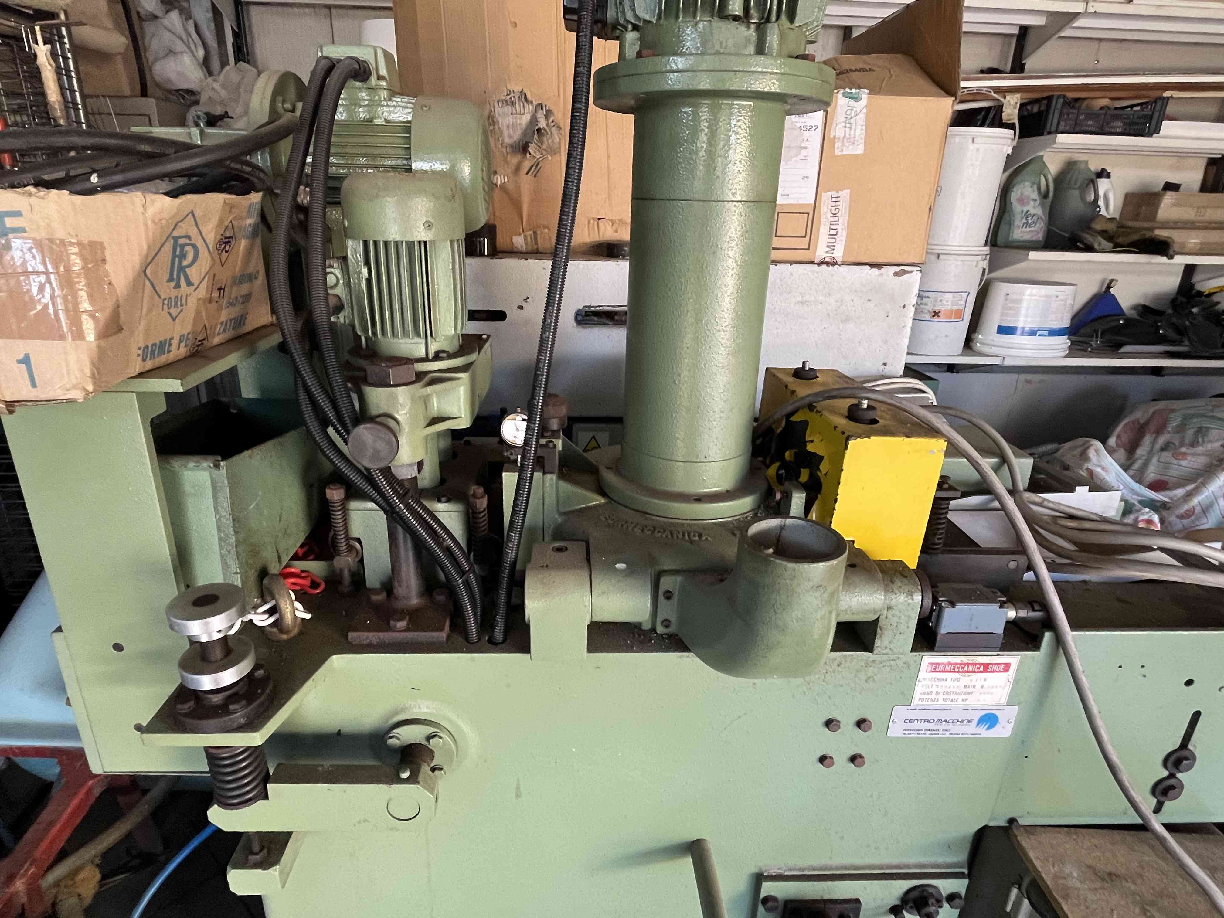 Lavorazione pelli e cuoio in vendita