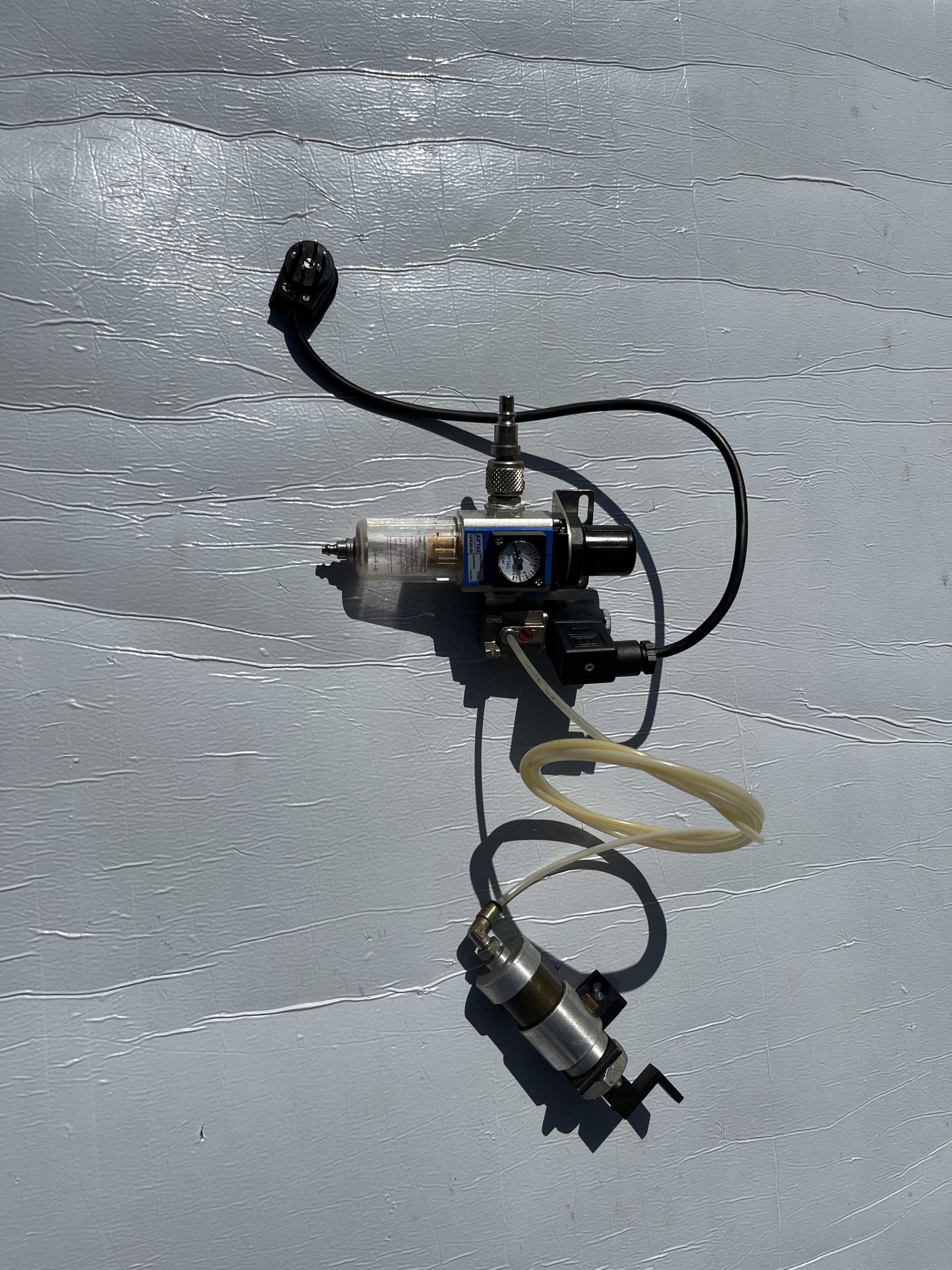 Trasformazione Pneumatica Alzapiedino Macchina cucire  in vendita - foto 1