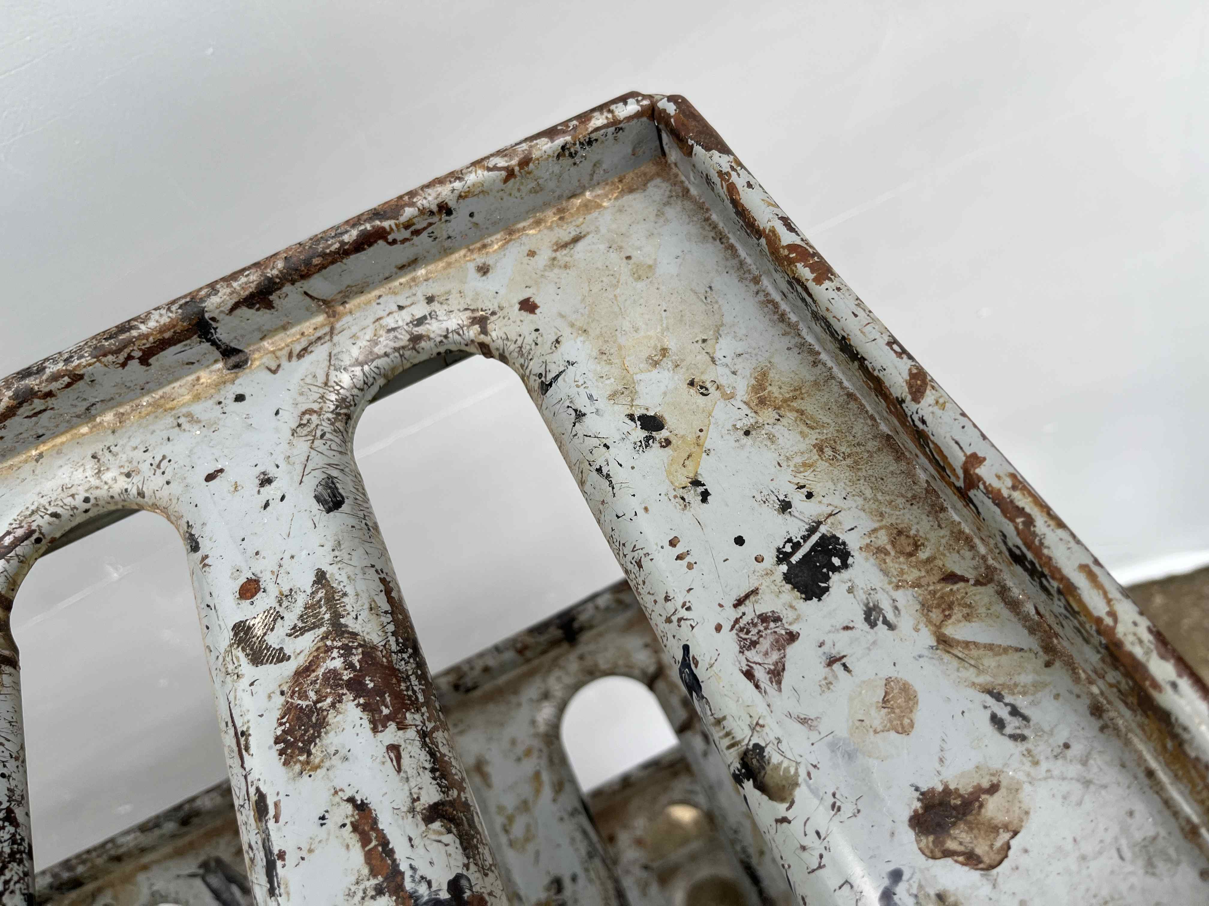 Carrello con incavi per lavorazione calzature  in vendita - foto 4