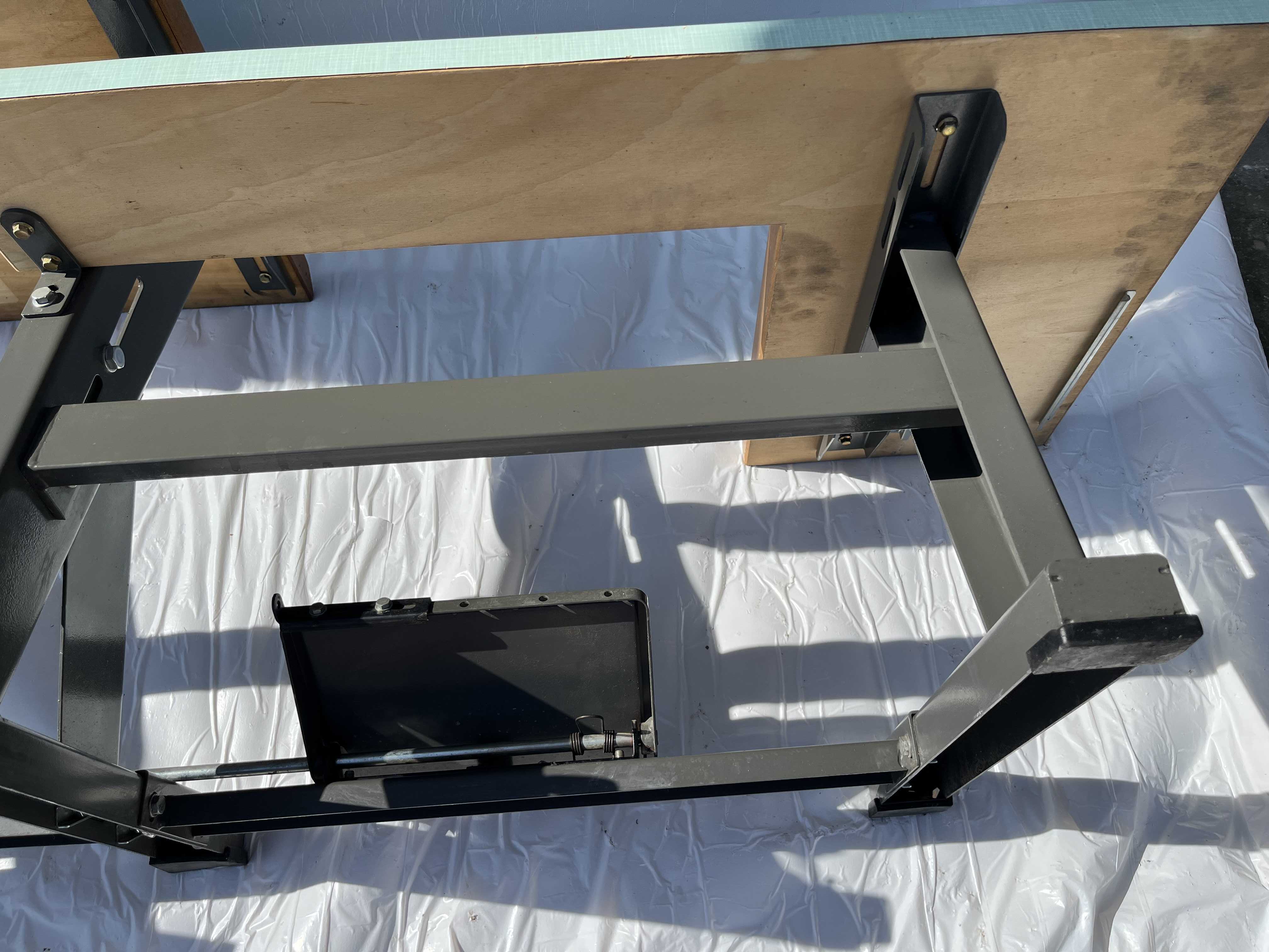 ADLER Banco esteso a sbalzo macchina cucire  in vendita - foto 7