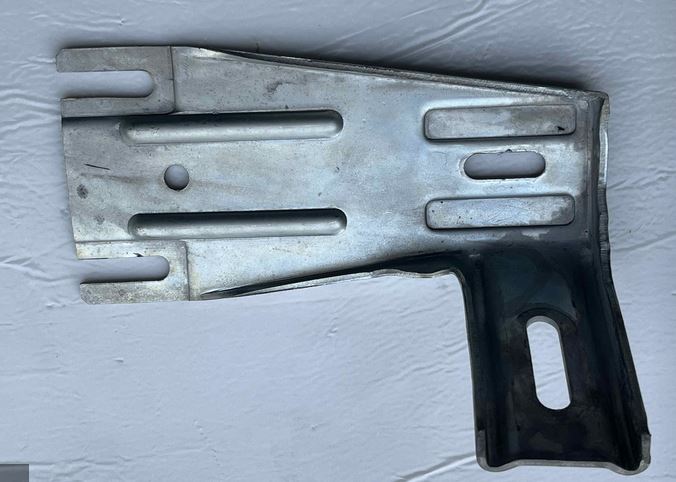 Staffa fissaggio motore macchina da cucire in vendita - foto 2